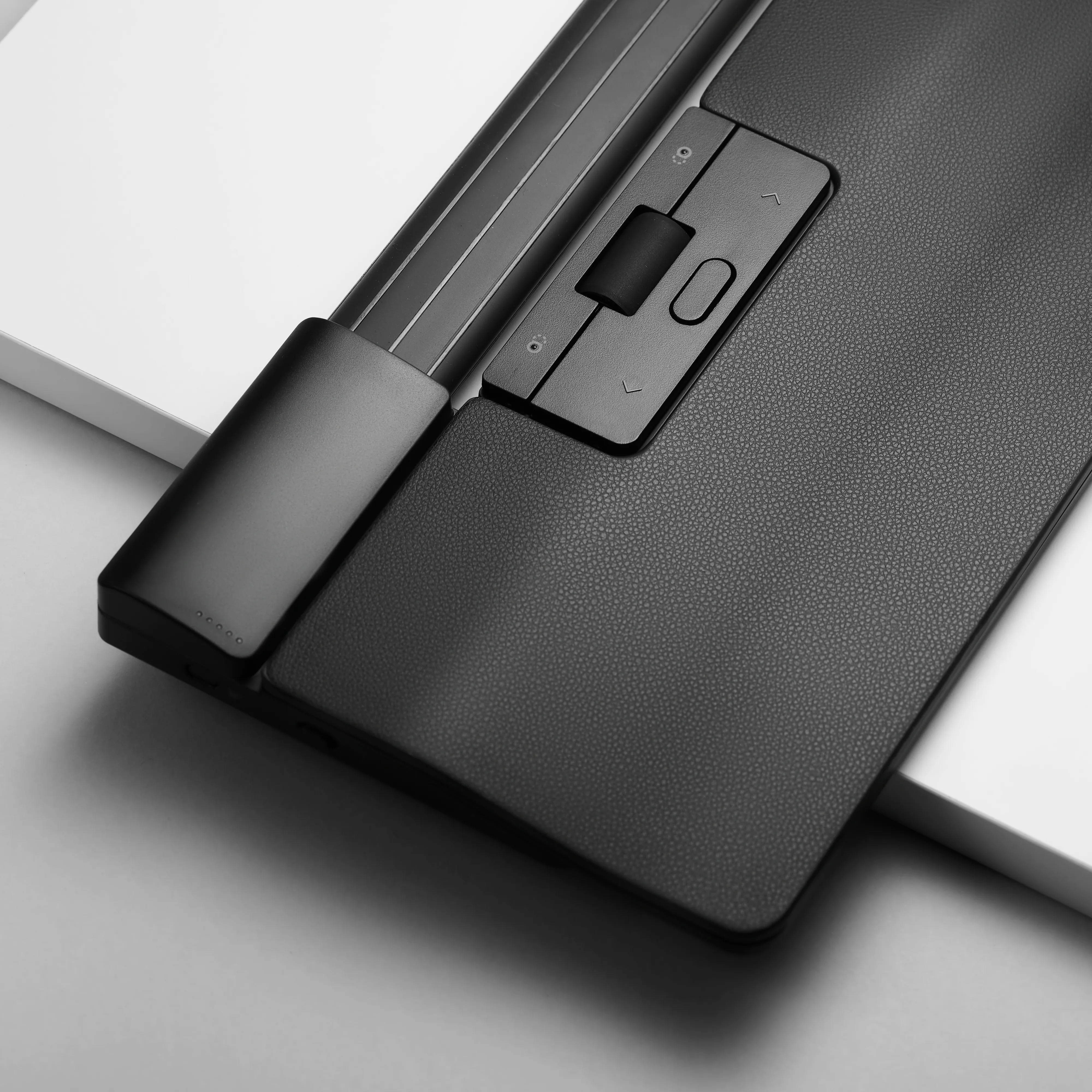 Contour SliderMouse Pro Wireless Regular Wrist Rest Vegan leather