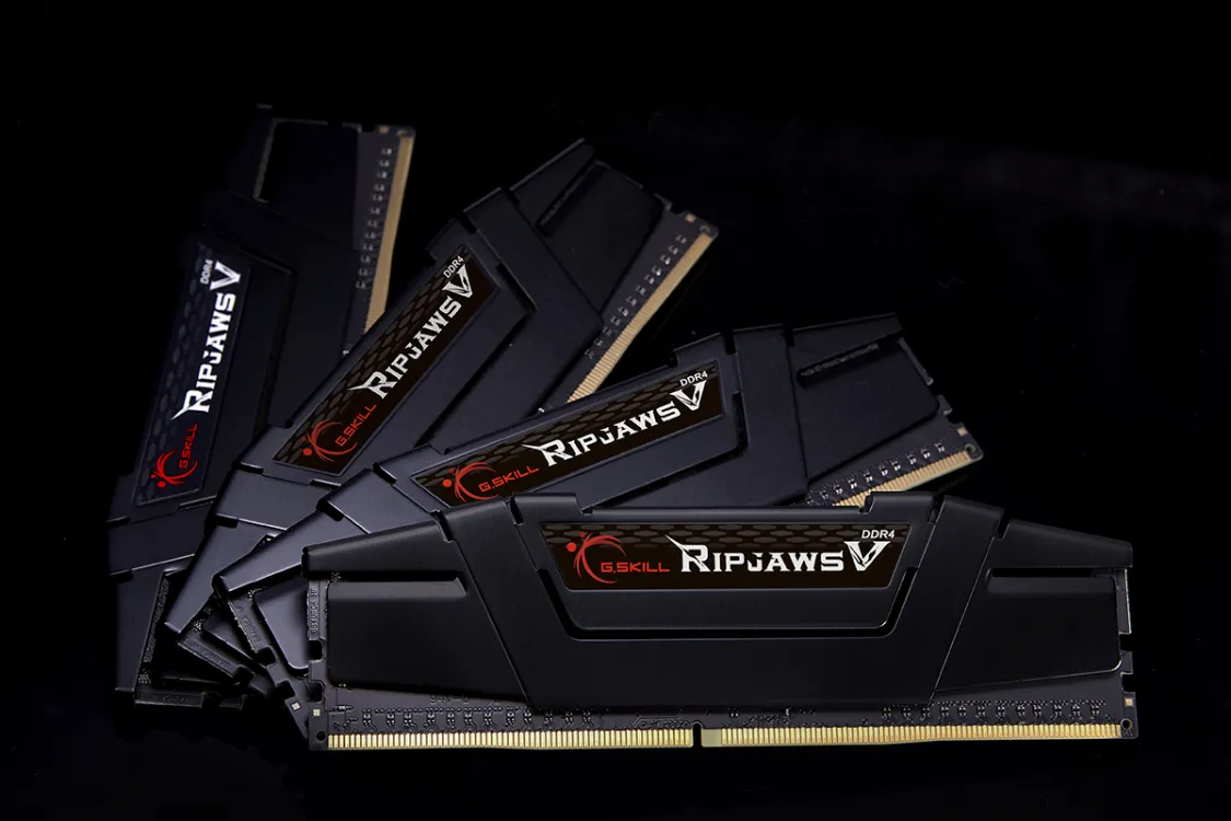 G.SKILL Ripjaws V 32 Gt (4 x 8 Gt) DDR4 3200 MHz, CL16 -muisti (XMP)