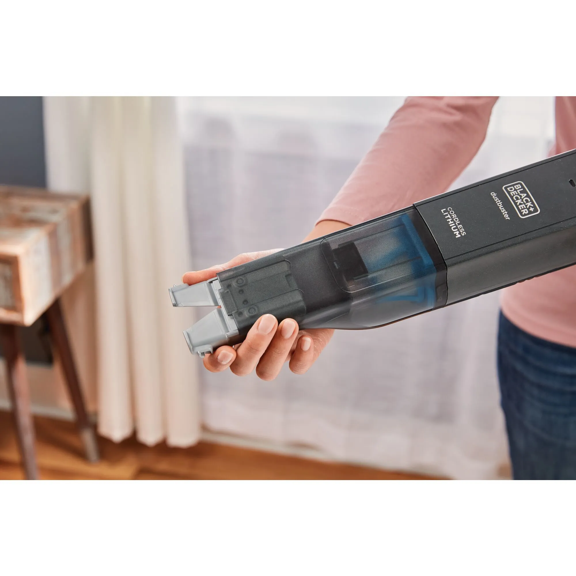 Black&amp;Decker HLVC320B11-QW 12V 2,0AH - handheld vacuum