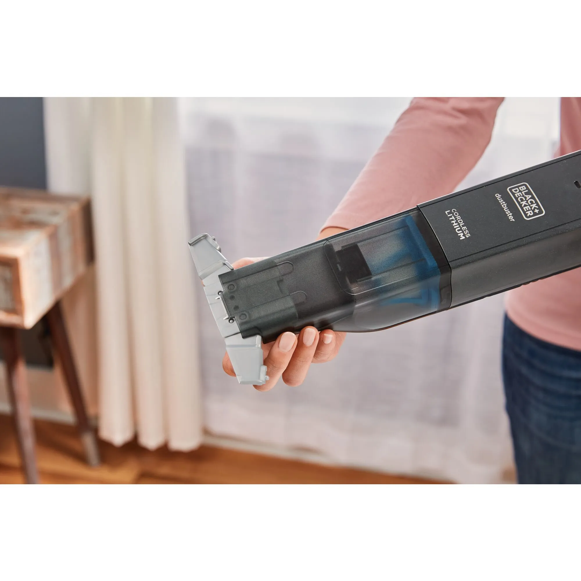 Black&amp;Decker HLVC320B11-QW 12V 2,0AH - handheld vacuum