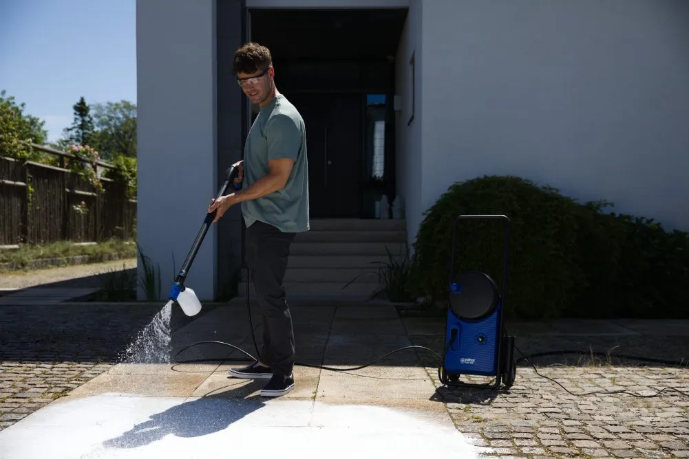 Nilfisk Core 140-8 In Hand PowerControl - high pressure washer Premium Car Wash