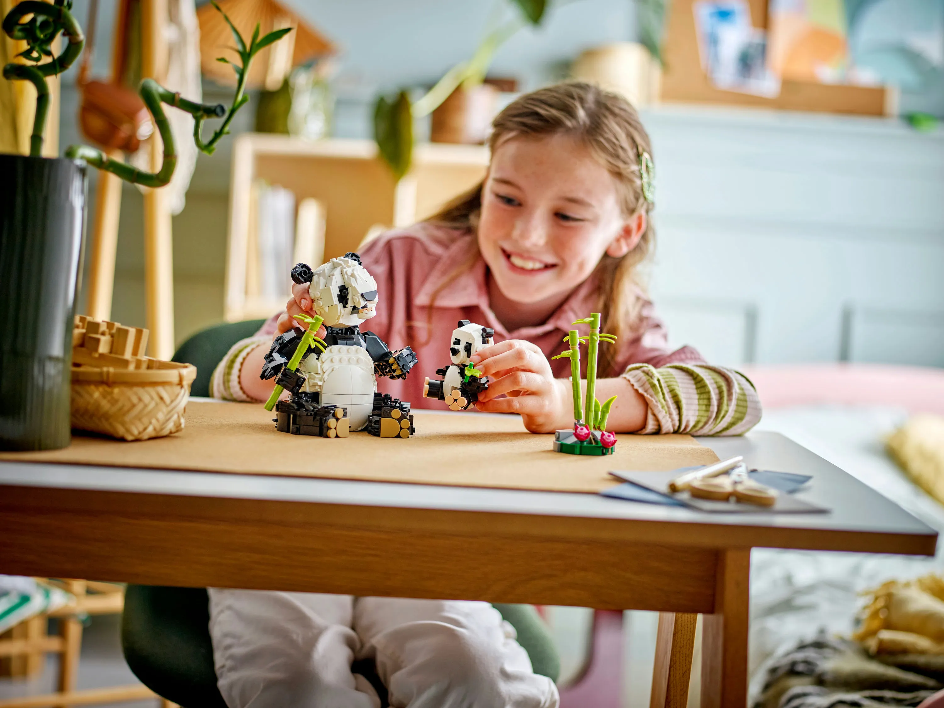 LEGO Creator 3-in-1 Wildlife: Panda Family 31165