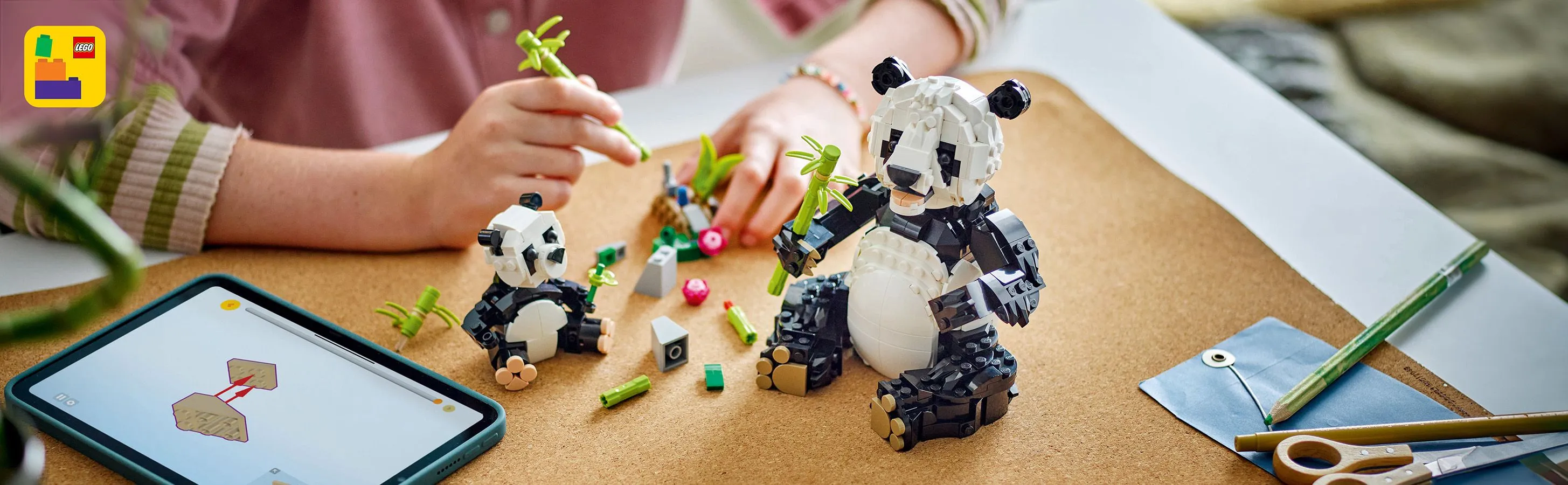 LEGO Creator 3-in-1 Wildlife: Panda Family 31165