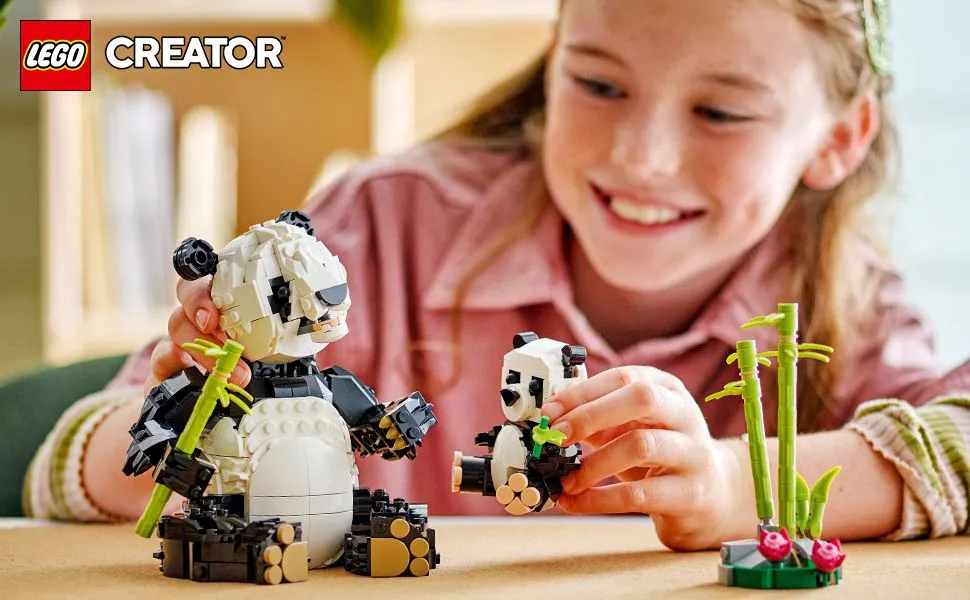 LEGO Creator 3-in-1 Wildlife: Panda Family 31165