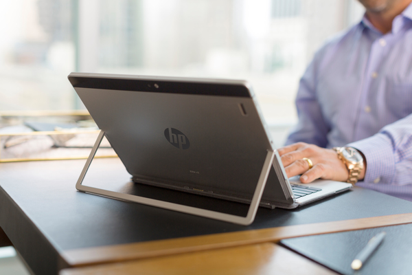 HP Elite x2 1012 G1 - Tabletti - irrotettavalla n&auml;pp&auml;imist&ouml;ll&auml; - Core m7 6Y75 / 1.2 GHz - Win 10 Pro 64-bit - 8 Gt RAM - 512 Gt SSD - 12" IPS kosketusn&auml;ytt&ouml; 192