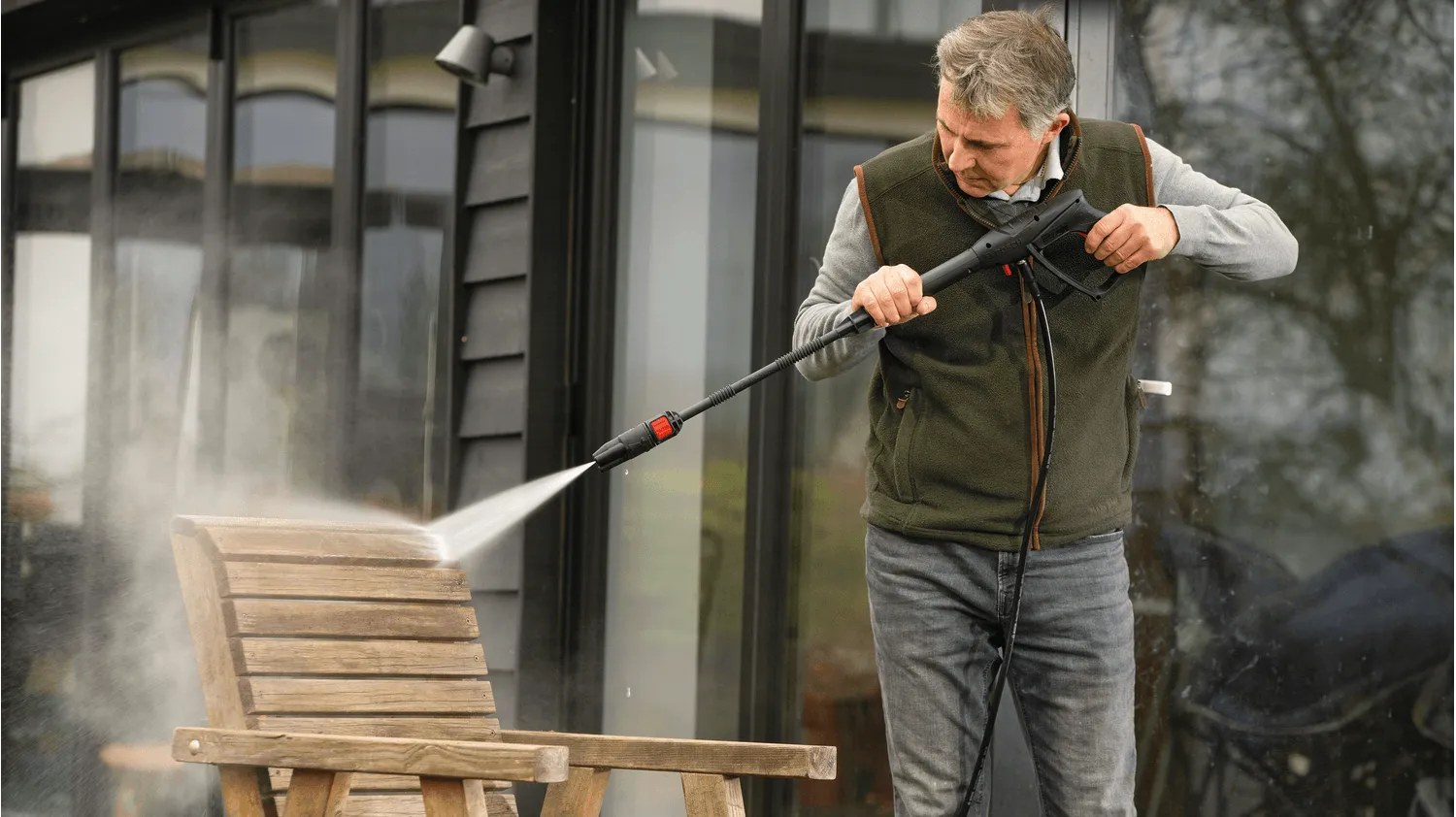 Bosch UniversalAquatak 125 - high pressure washer