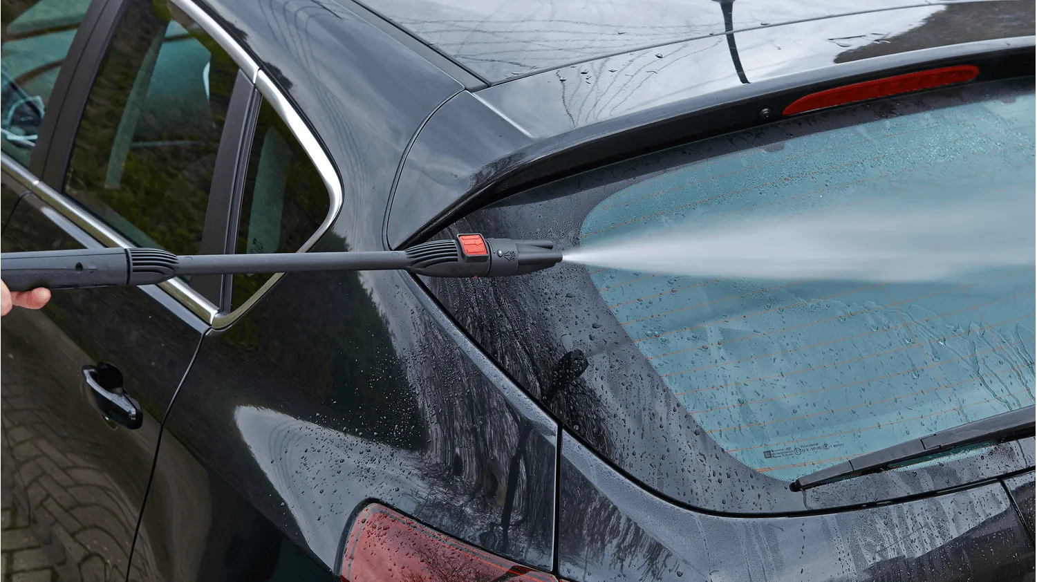 Bosch UniversalAquatak 125 - high pressure washer