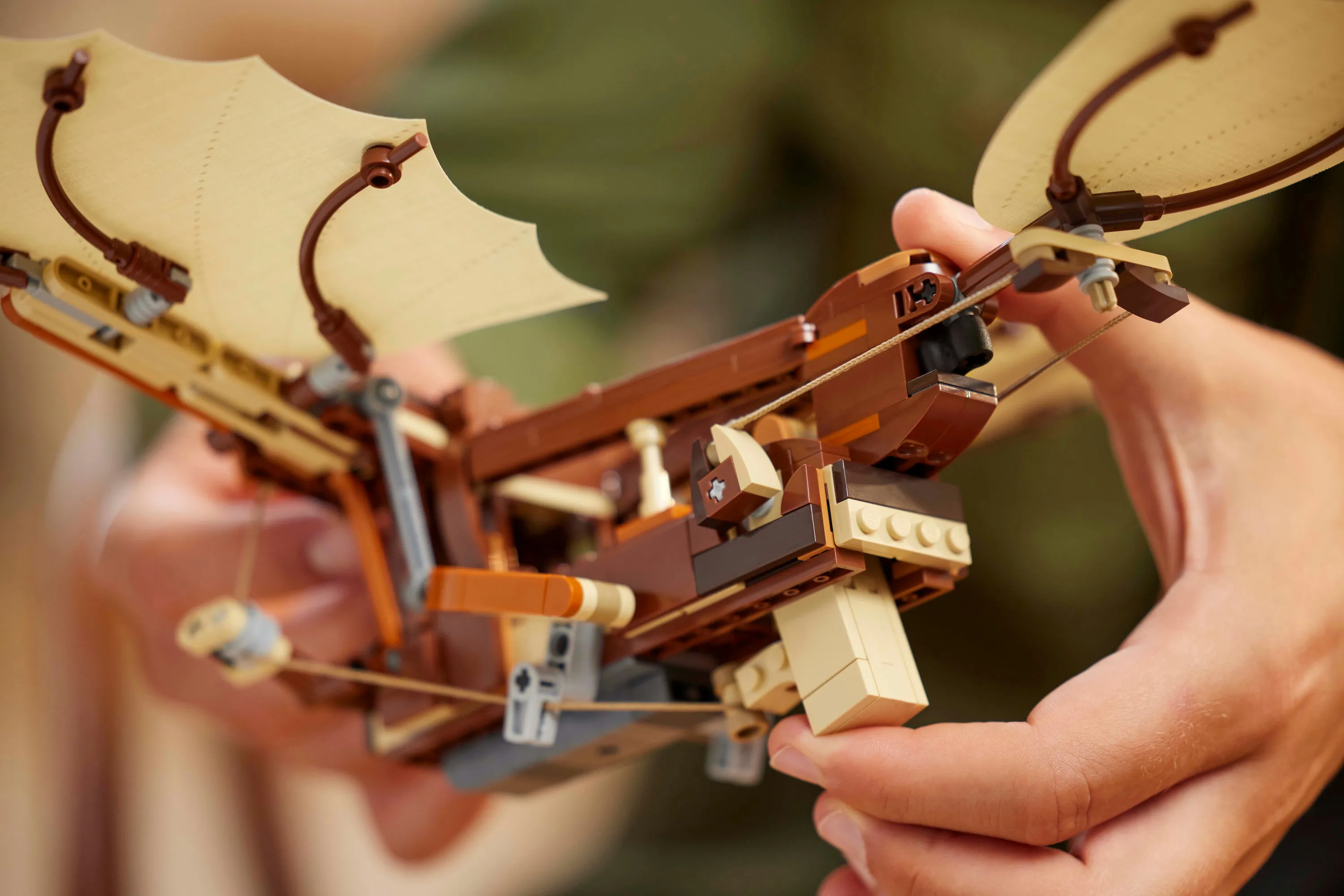 LEGO Icons Leonardo da Vincis flygande maskin 10363