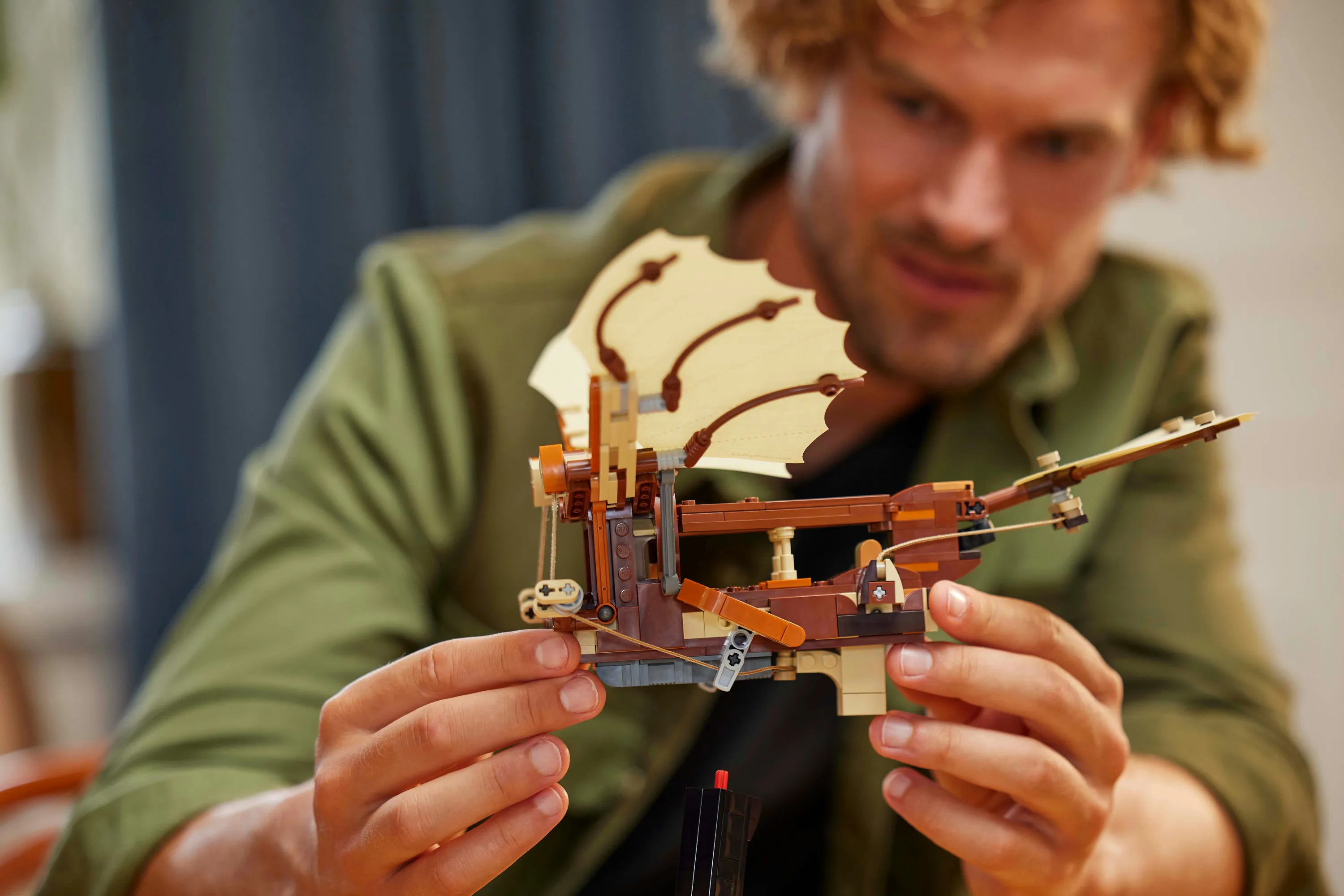 LEGO Icons Leonardo da Vincis flygande maskin 10363