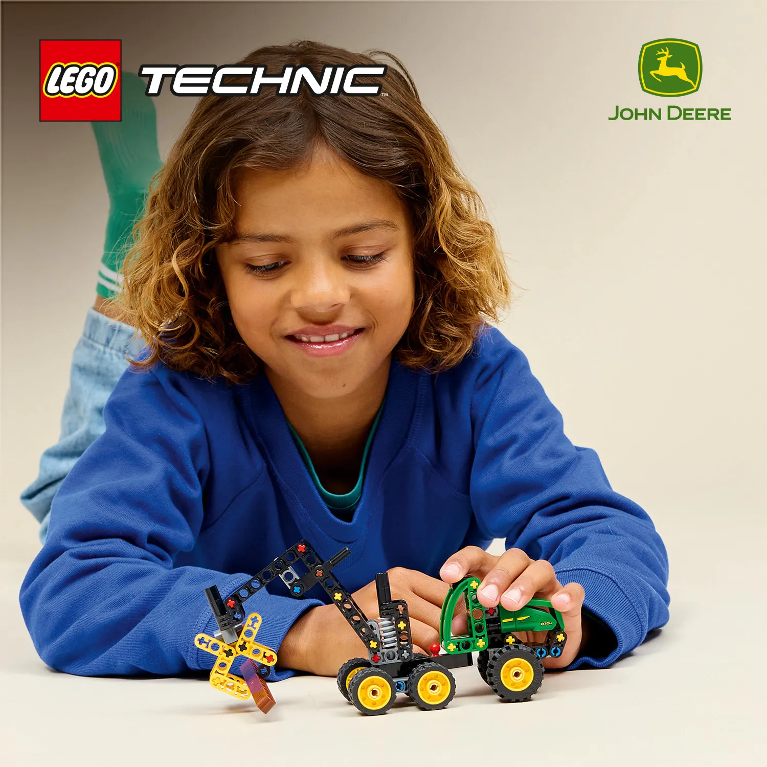LEGO Technic John Deere 1470H Wheeled Harvester 42218