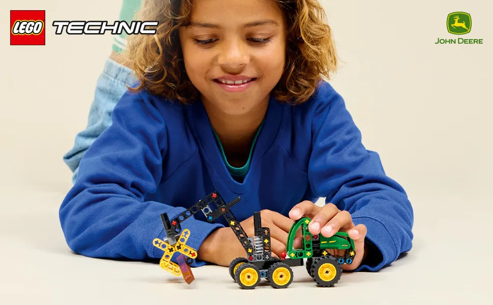 LEGO Technic John Deere 1470H Wheeled Harvester 42218