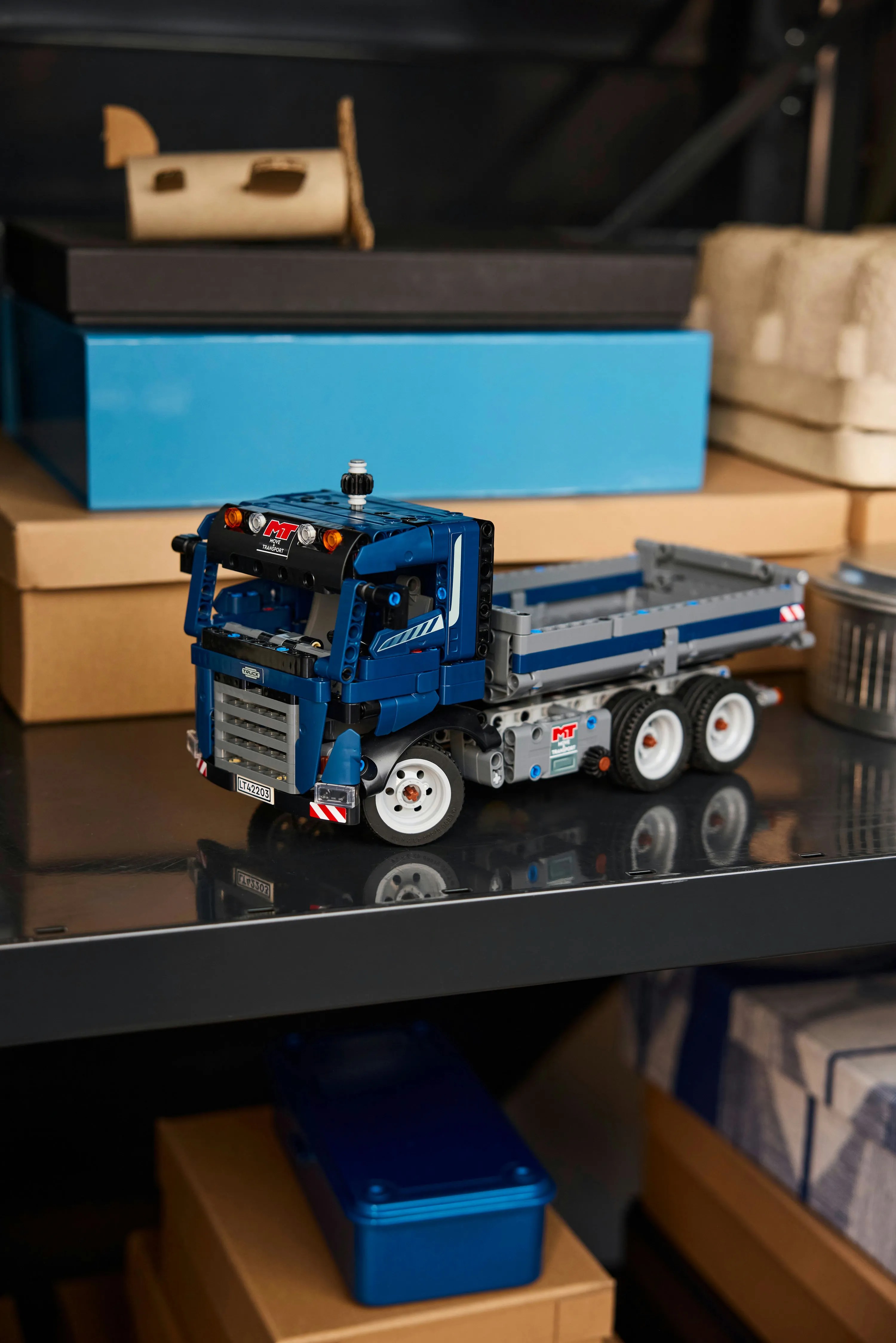 LEGO Technic Tipping Truck 42203