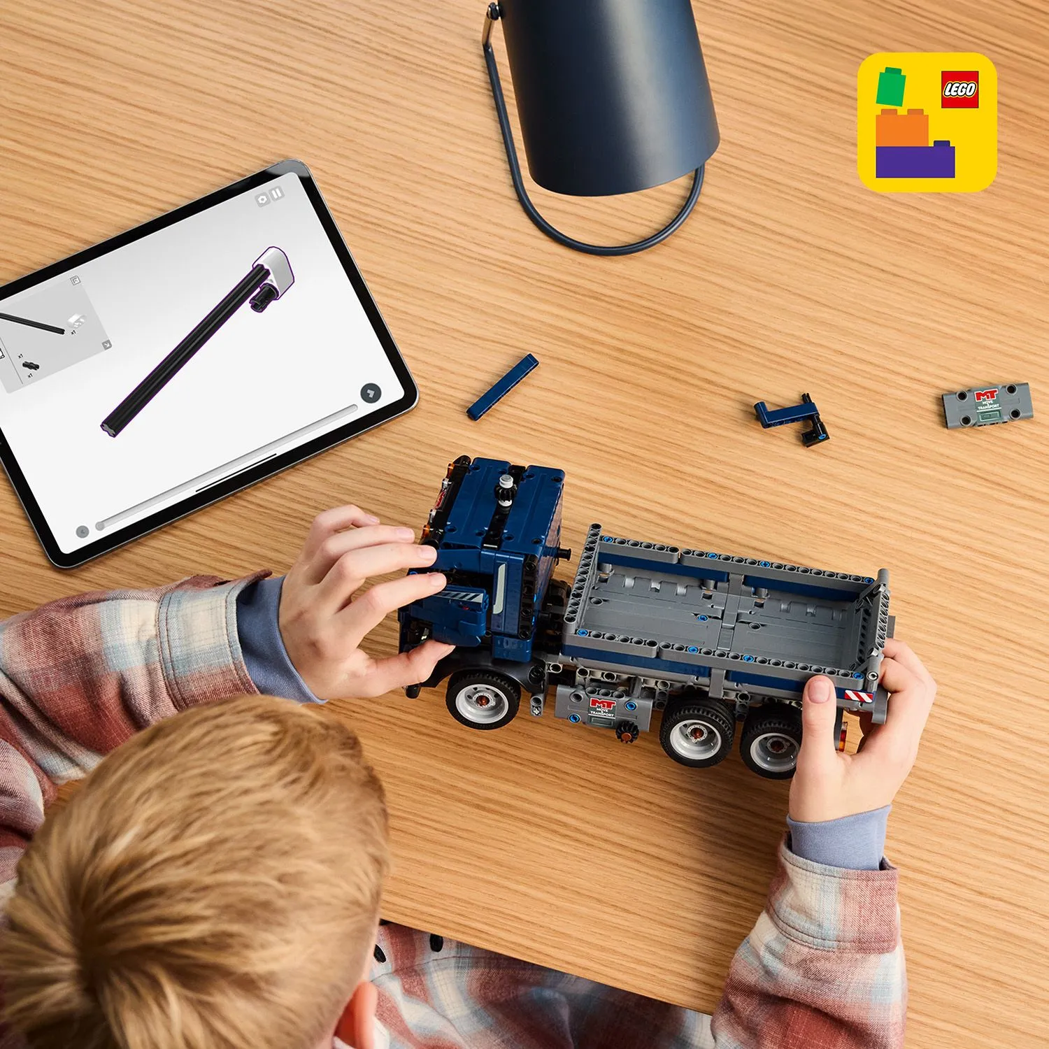 LEGO Technic Tipping Truck 42203