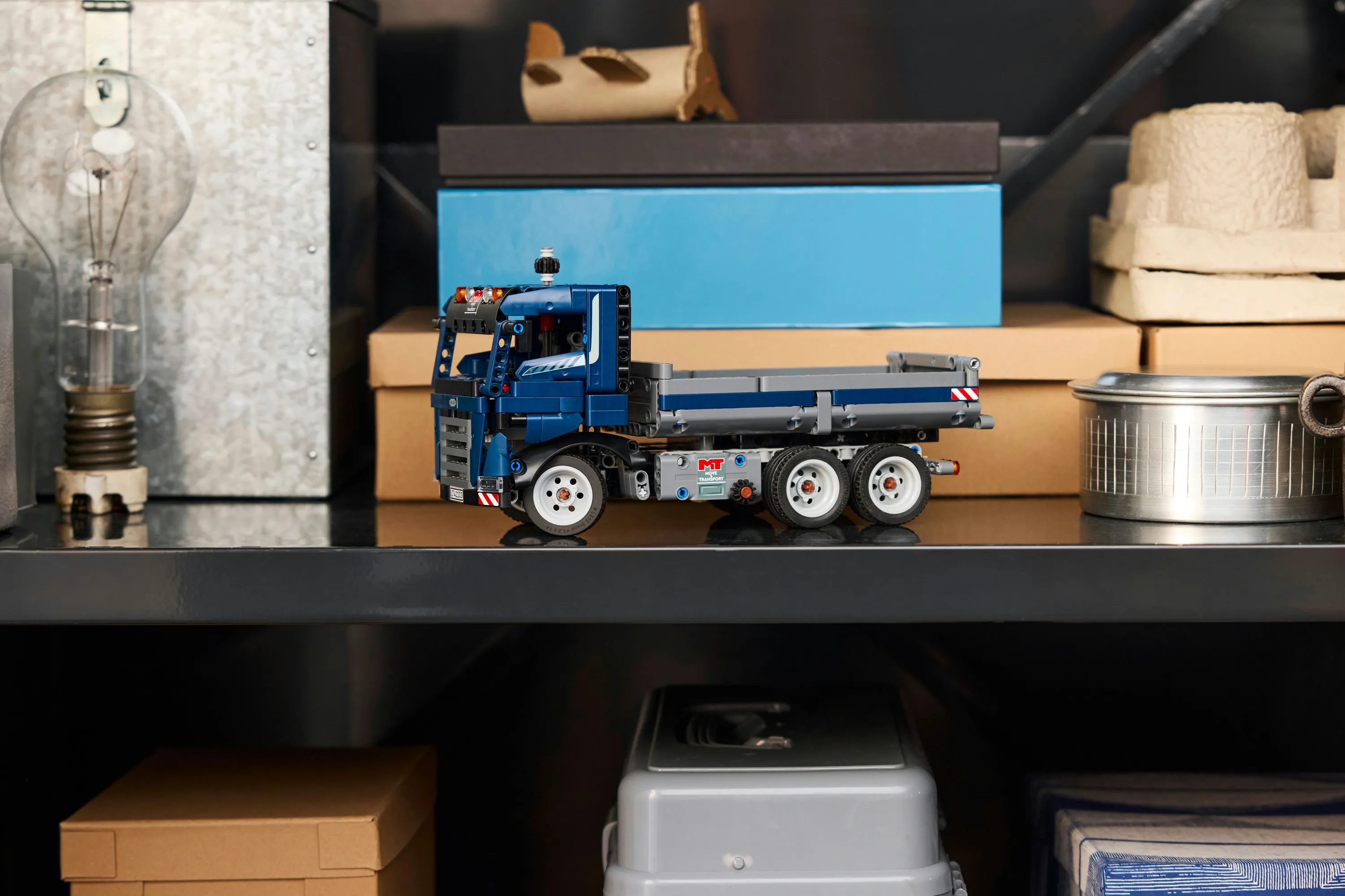 LEGO Technic Tipping Truck 42203