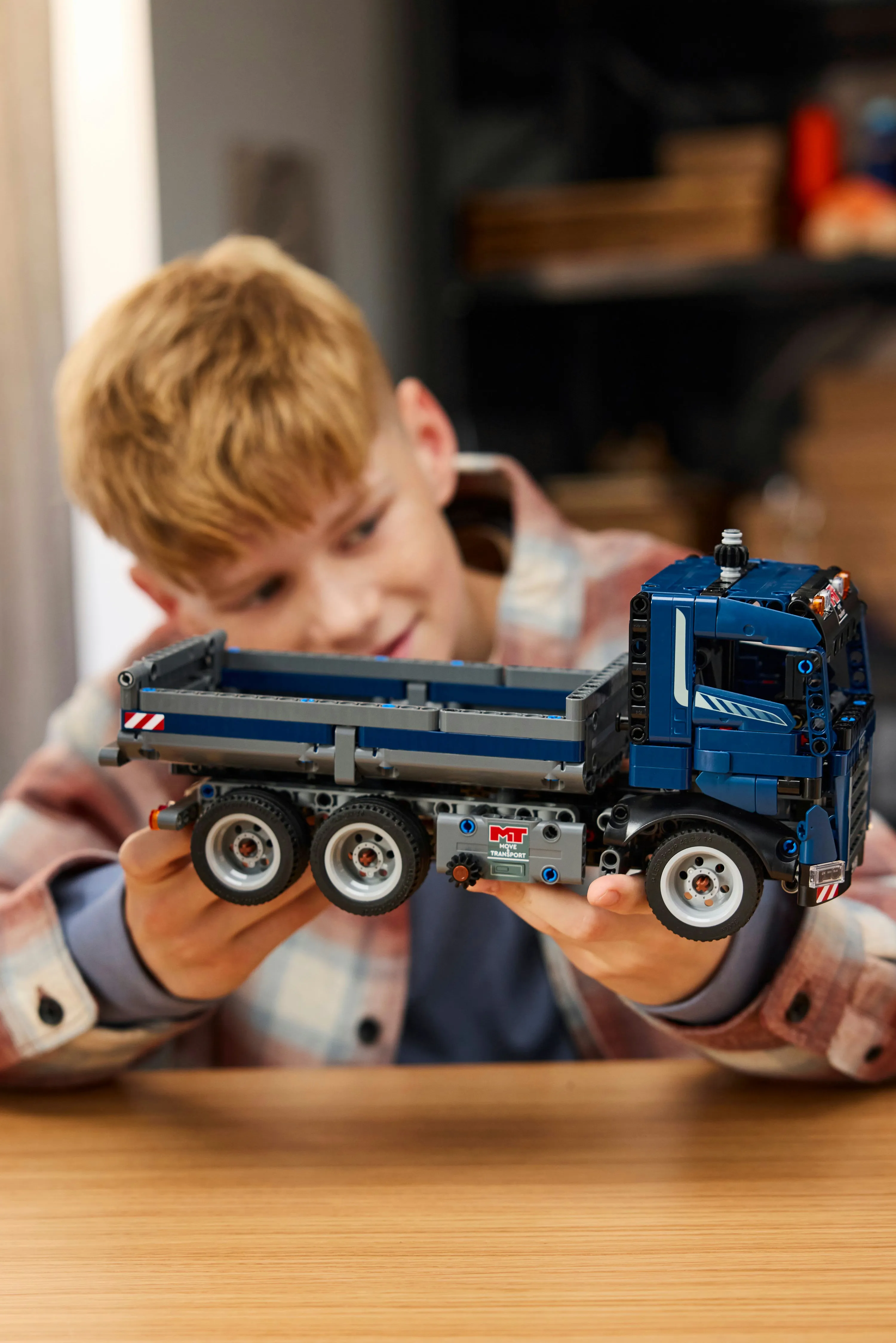 LEGO Technic Tipping Truck 42203