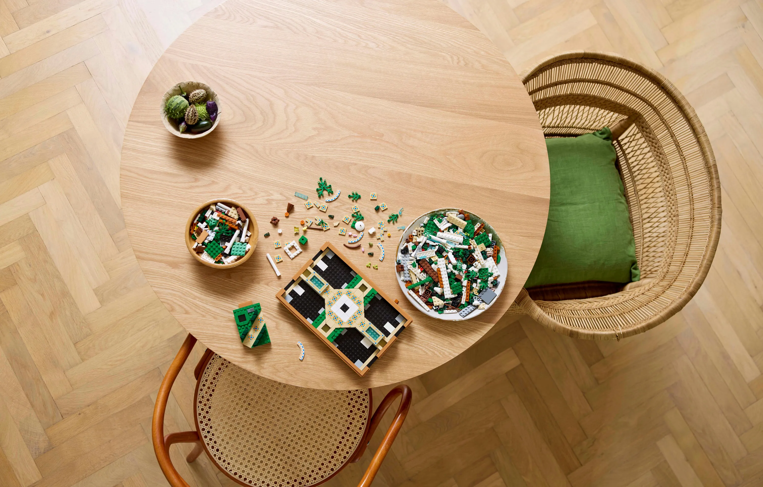 LEGO Icons Garden and Fountain 10359