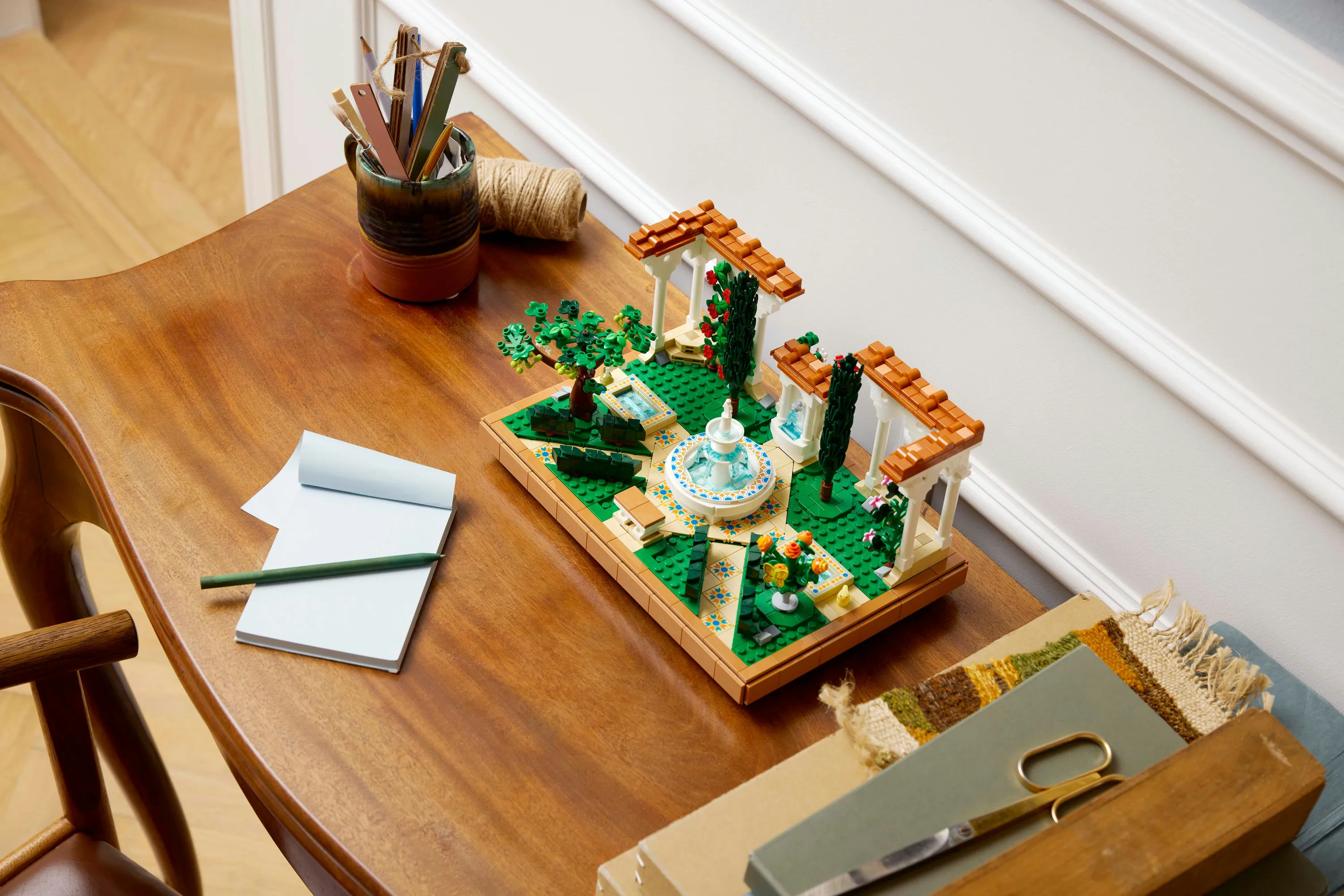 LEGO Icons Garden and Fountain 10359