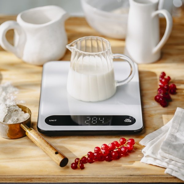 Adler AD 3177wb Kitchen Scale, 5 kg, 1 g, White/Black