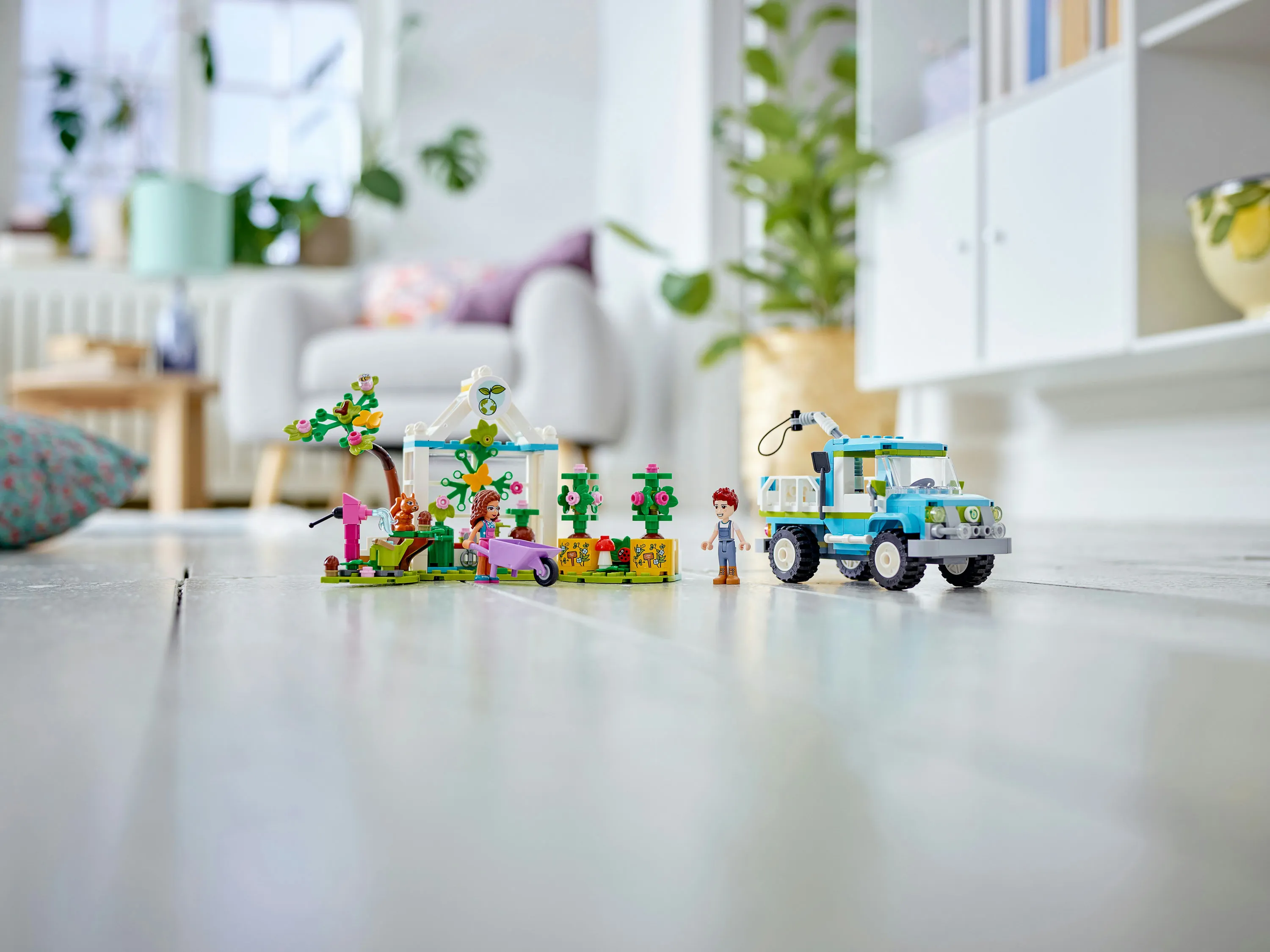 Lego Friends tree planting vehicle 41707