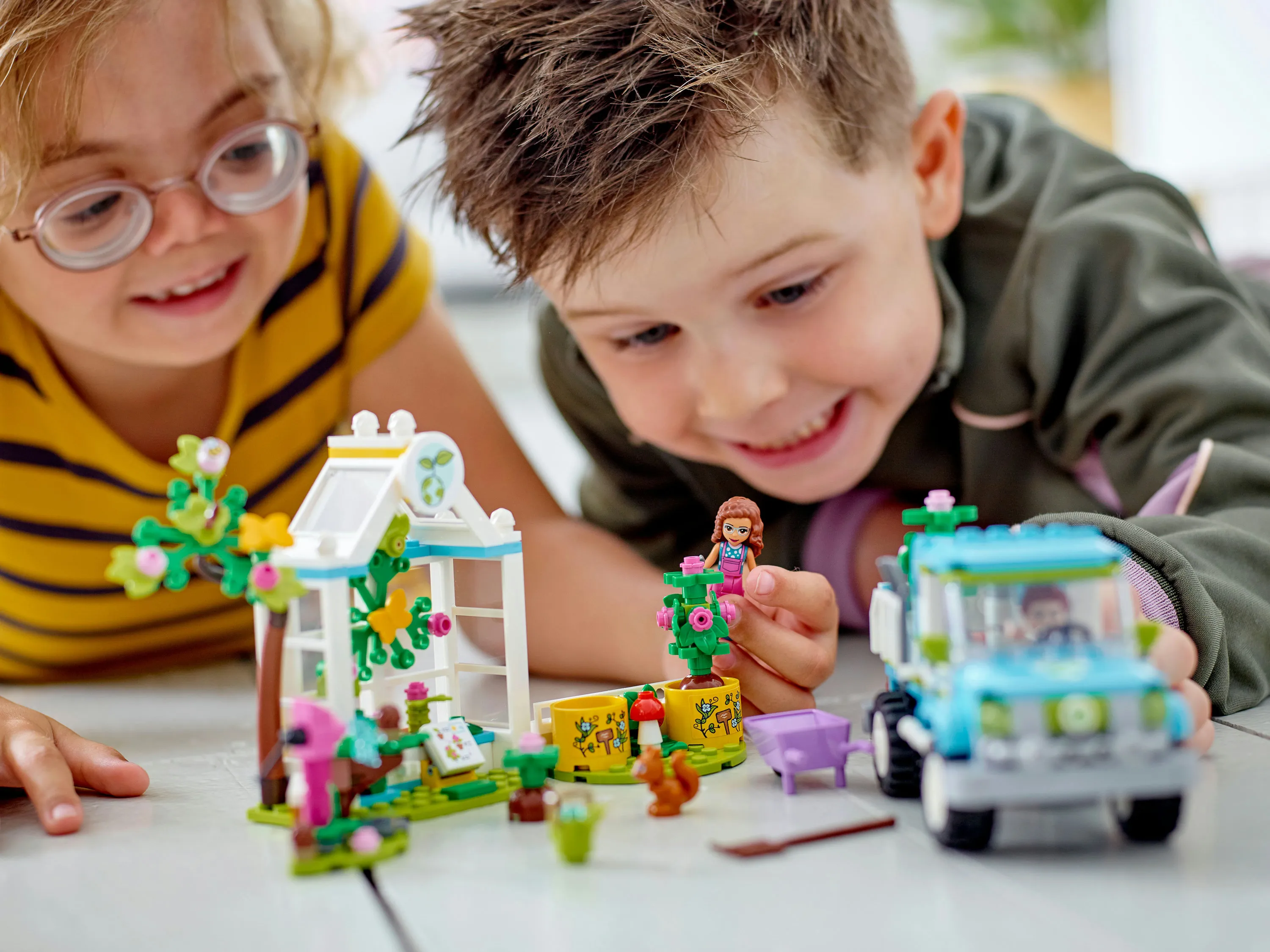 Lego Friends tree planting vehicle 41707