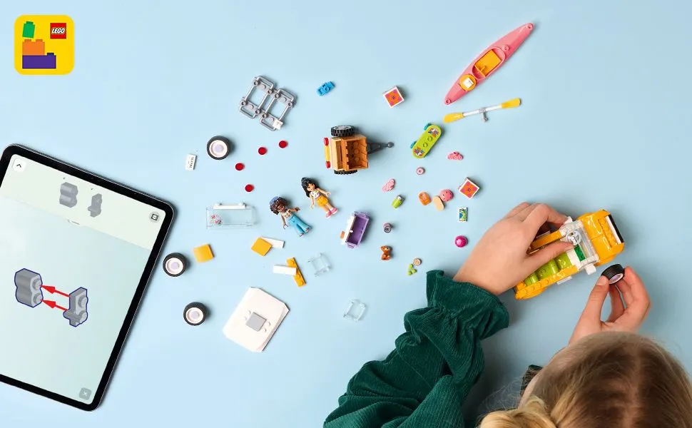 LEGO Friends V&auml;lutrustad resbil 42659