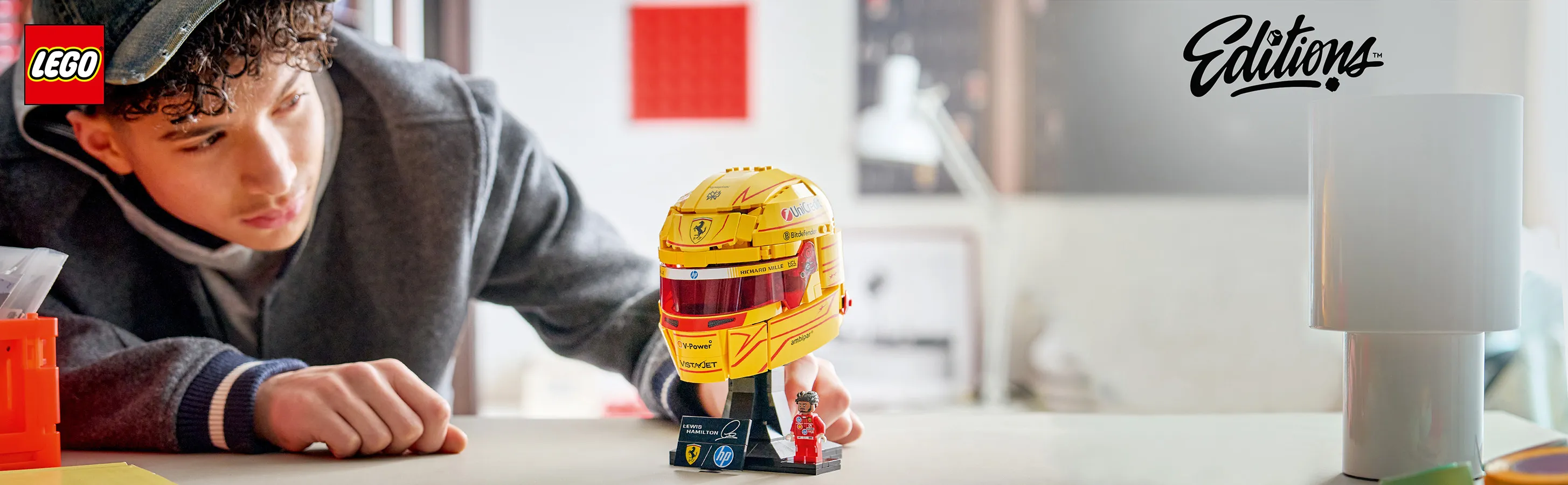 LEGO Formula 1 Editions Scuderia Ferrari HP -kyp&auml;r&auml; &ndash; Lewis Hamilton 43022