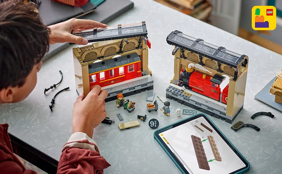 LEGO Harry Potter Book Nook: Hogwarts Express 76450 LEGO Harry Potter Book Nook: Hogwarts Express 76450