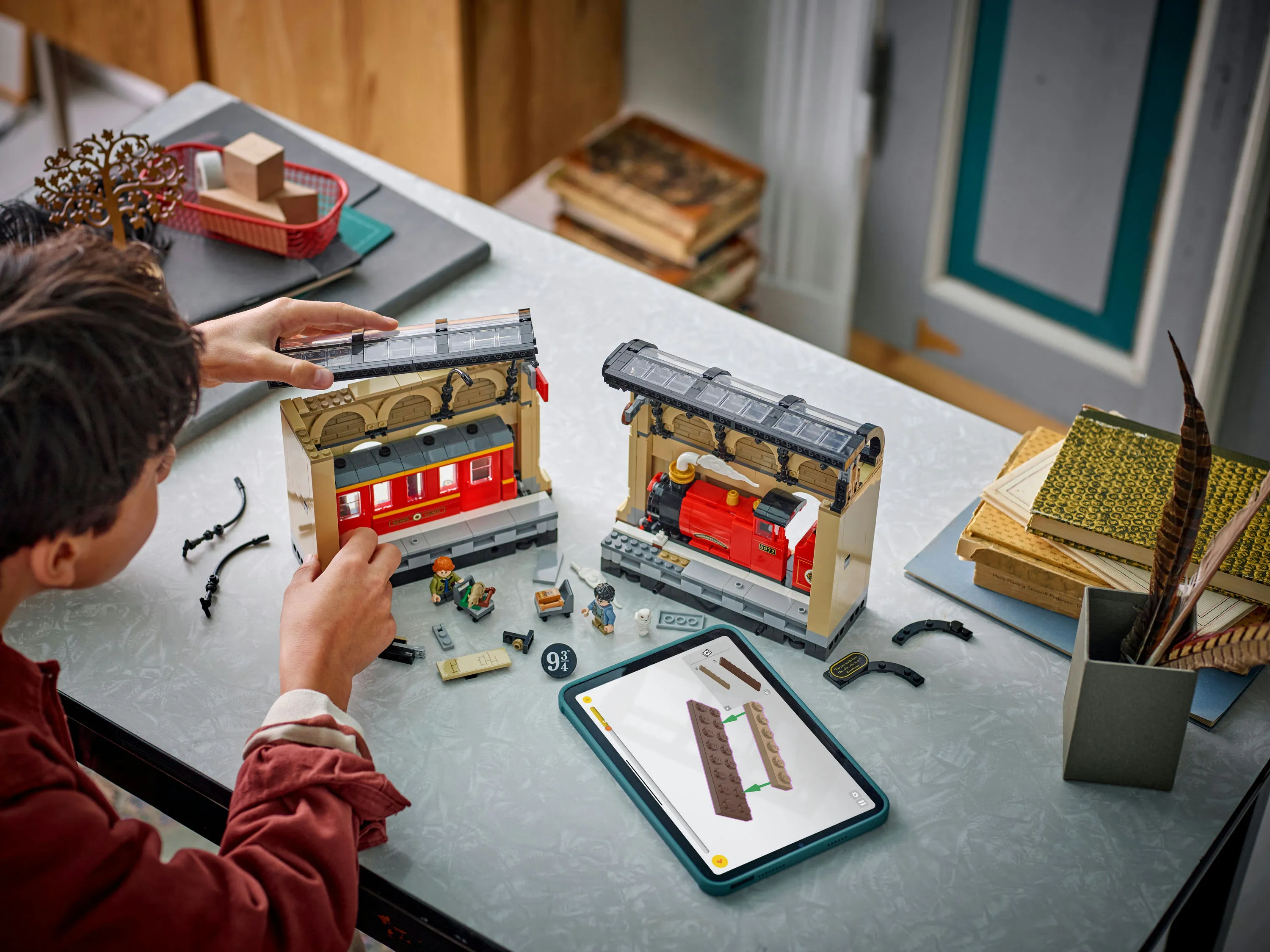 LEGO Harry Potter Book Nook: Hogwarts Express 76450 LEGO Harry Potter Book Nook: Hogwarts Express 76450