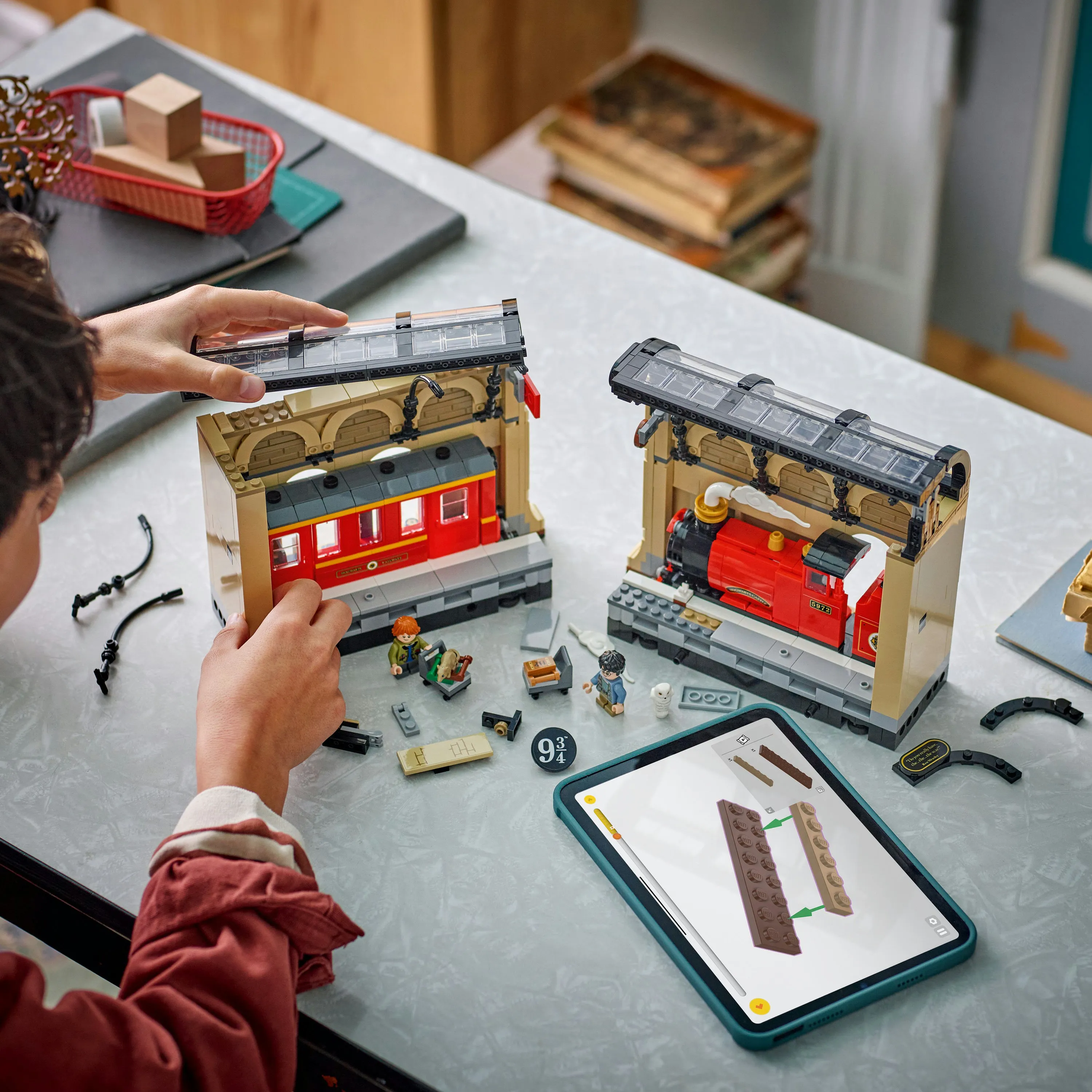 LEGO Harry Potter Book Nook: Hogwarts Express 76450 LEGO Harry Potter Book Nook: Hogwarts Express 76450