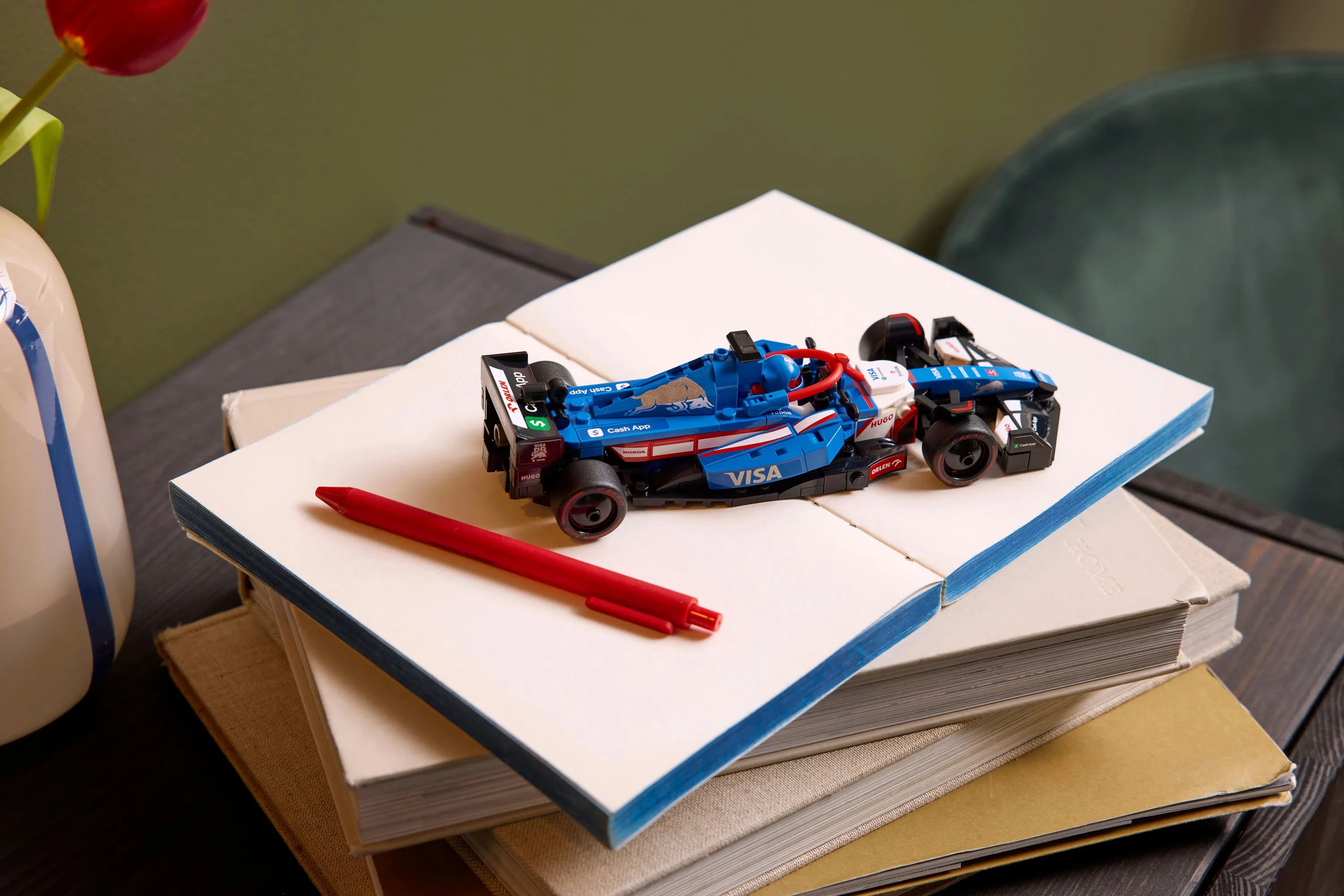 LEGO Speed Champions Visa Cash App RB VCARB 01 F1 racerbil 77246