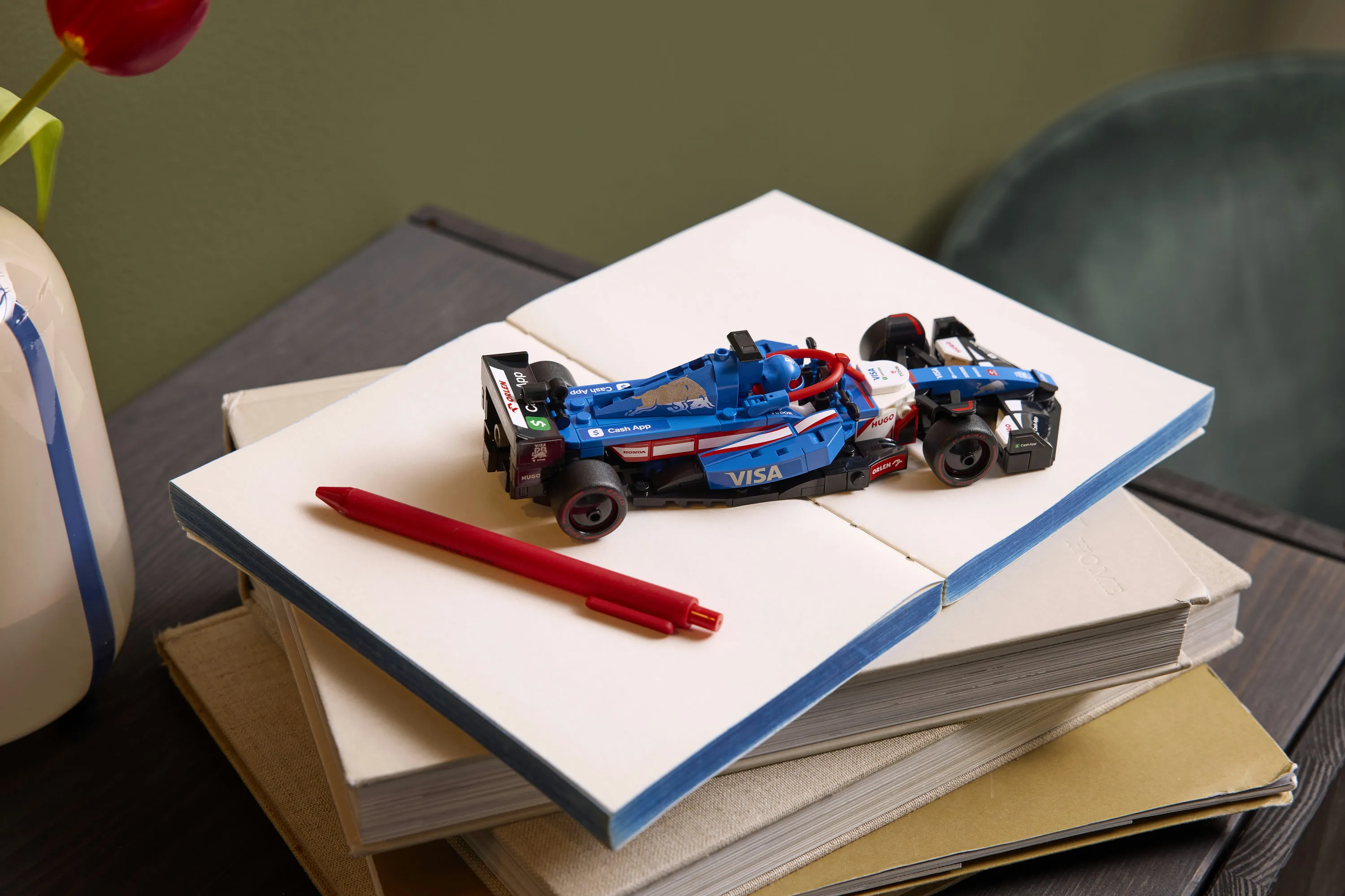 LEGO Speed Champions Visa Cash App RB VCARB 01 F1 Race Car 77246