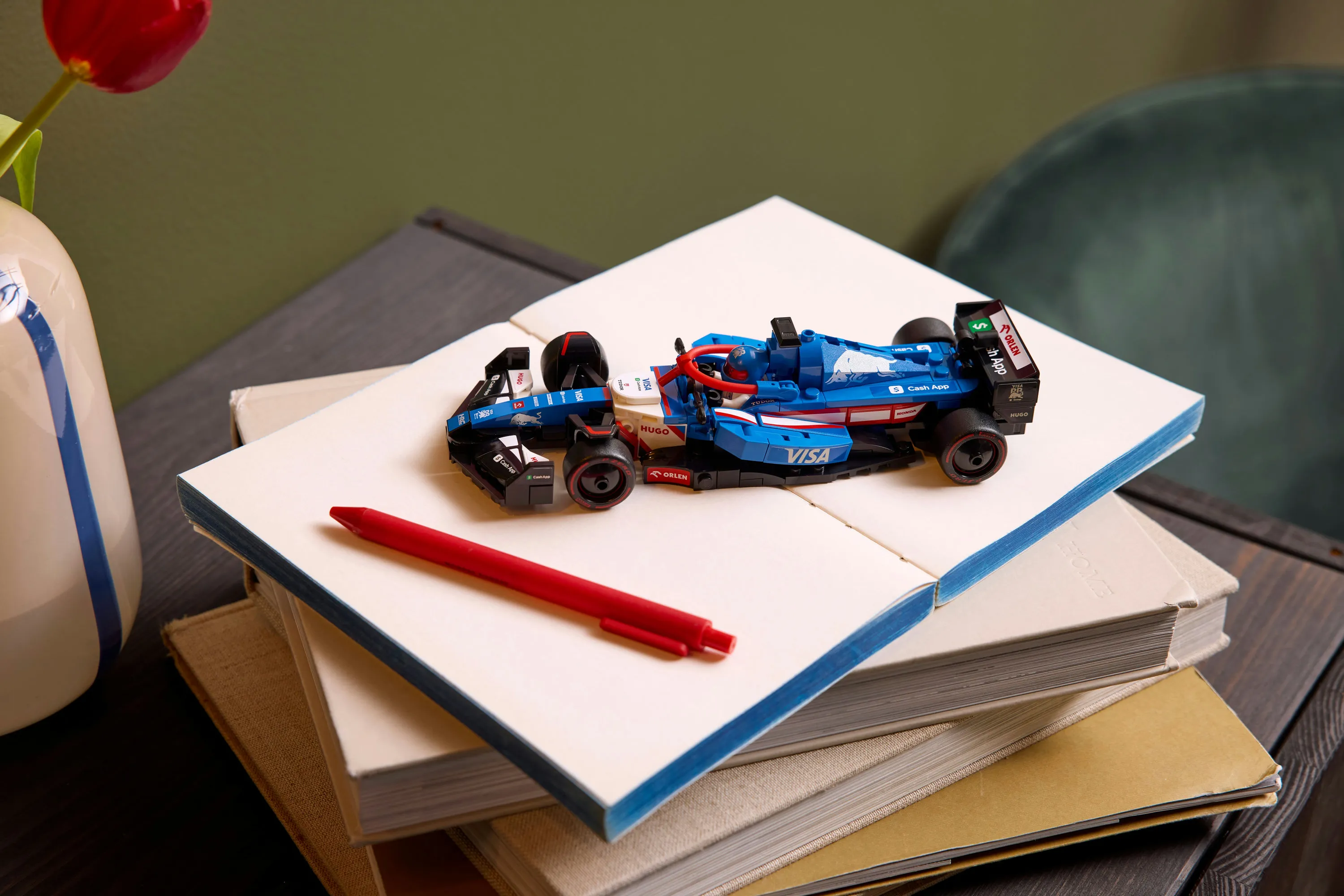 LEGO Speed Champions Visa Cash App RB VCARB 01 F1 racerbil 77246