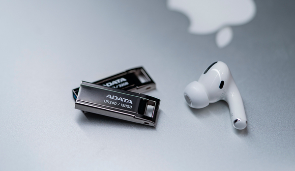 ADATA UR340 64GB USB 3.2