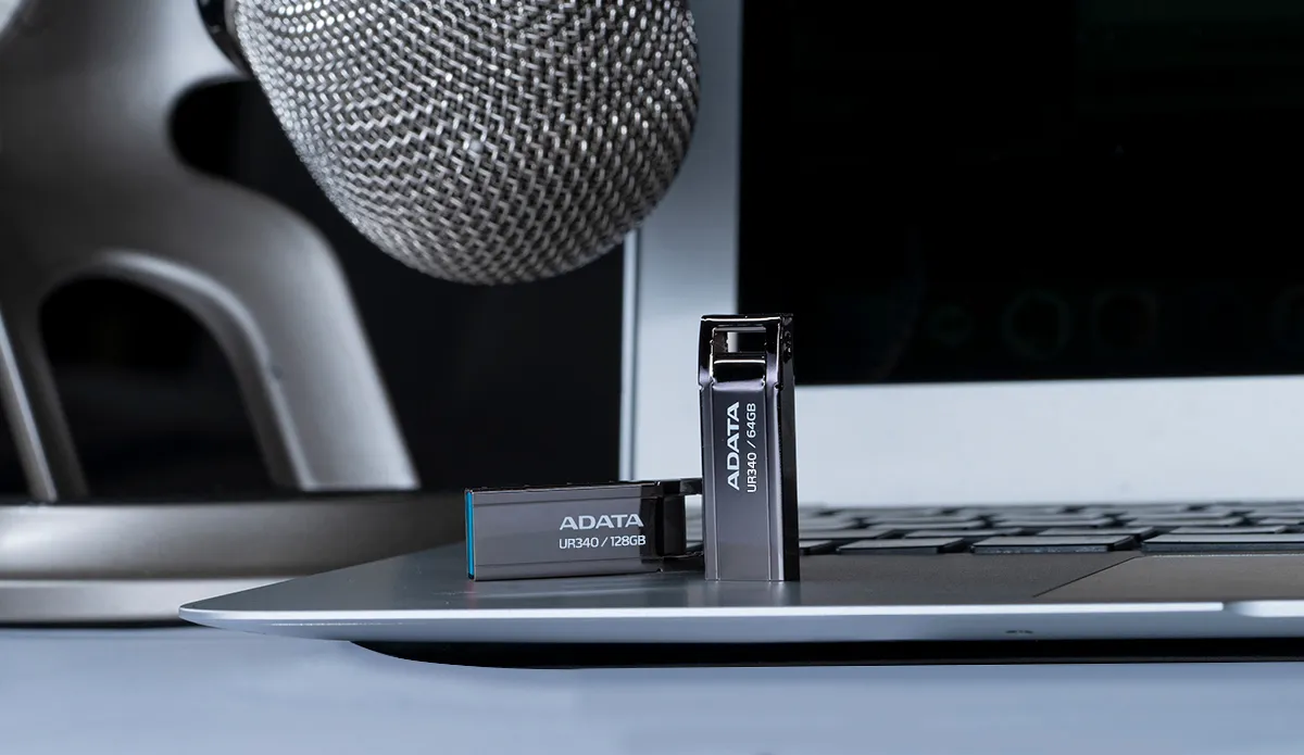 ADATA UR340 128GB USB 3.2