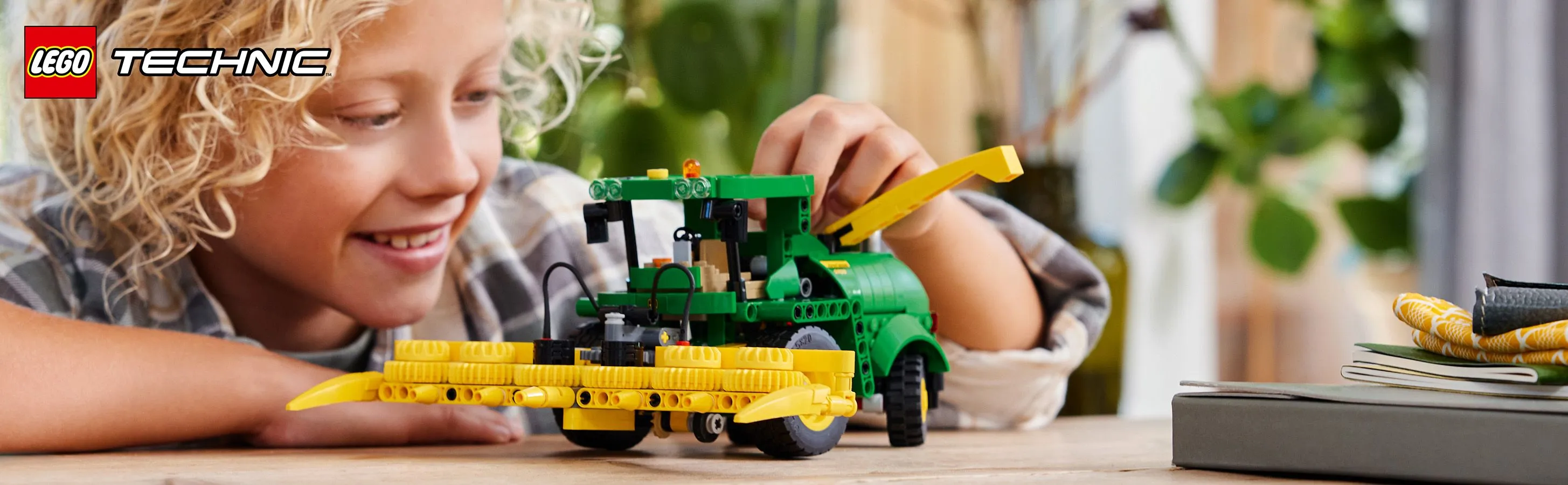 LEGO Technic John Deere 9700 Forage Harvester 42168