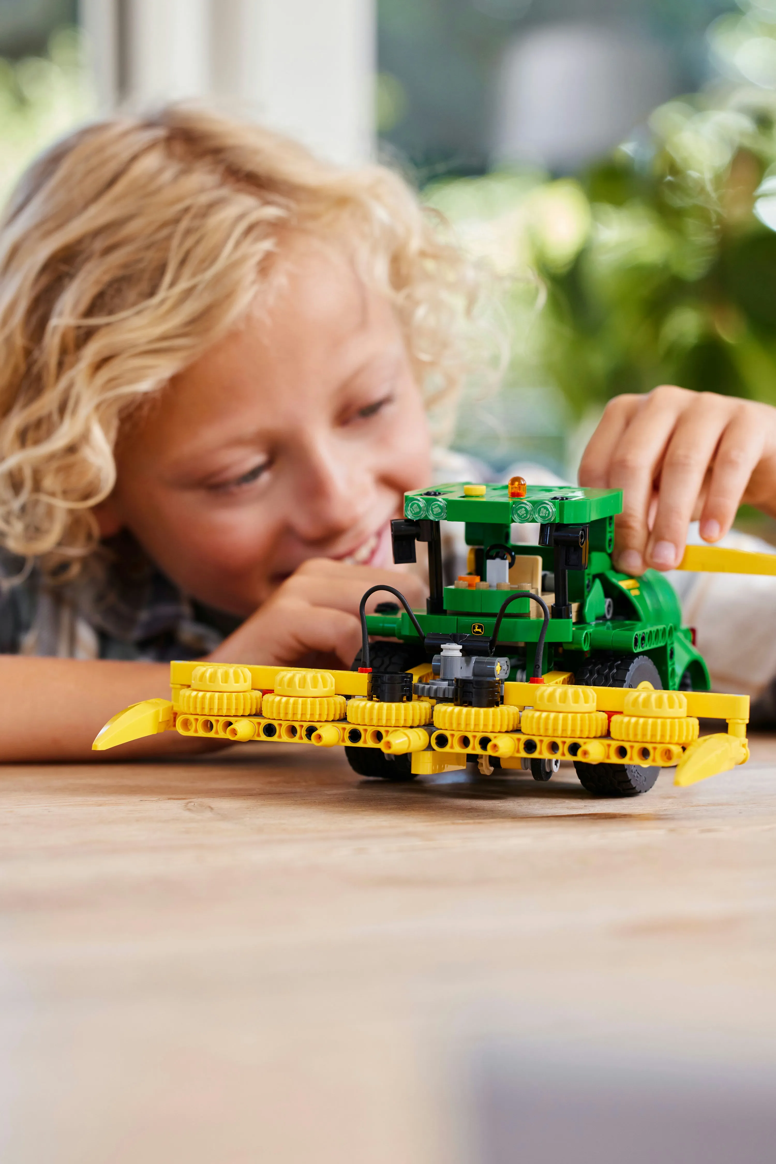 LEGO Technic John Deere 9700 Forage Harvester 42168