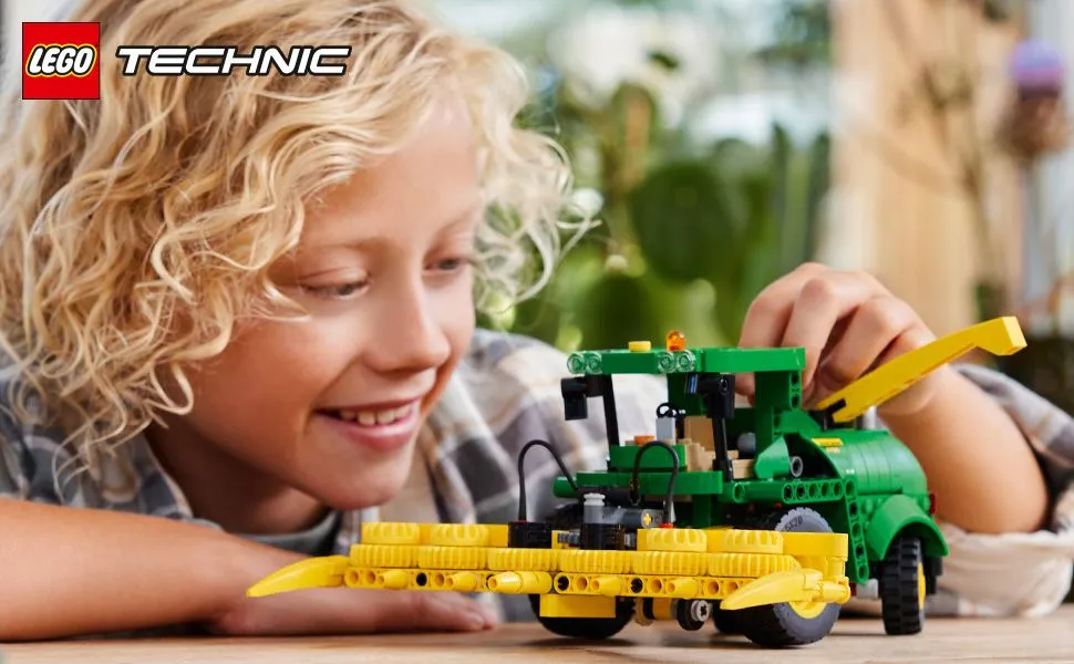 LEGO Technic John Deere 9700 Forage Harvester 42168