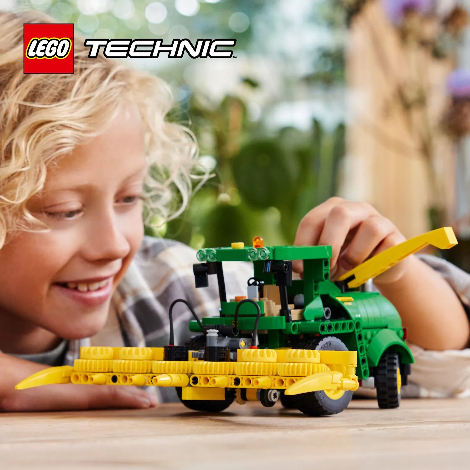 LEGO Technic John Deere 9700 Forage Harvester 42168