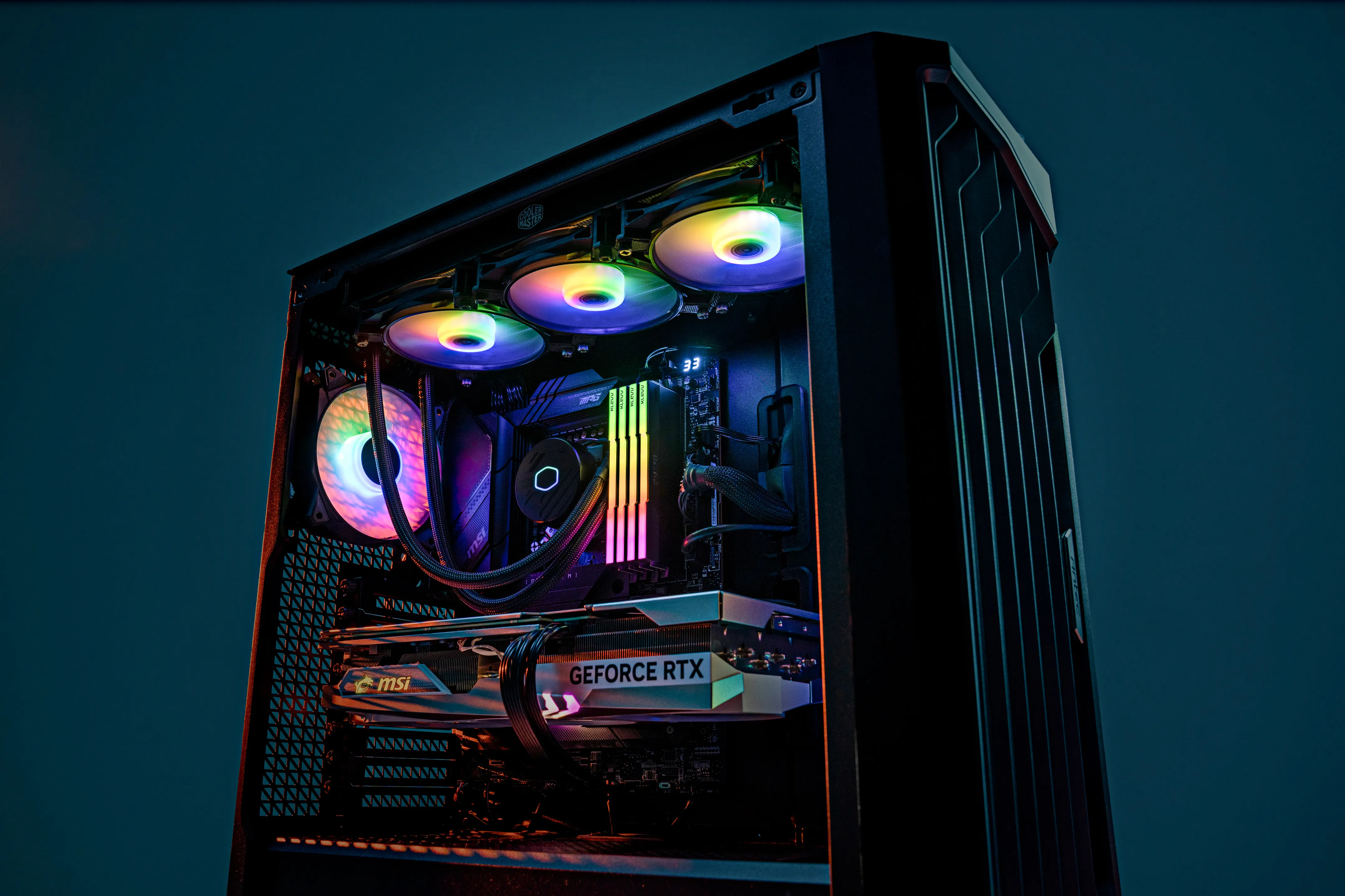 KLEVV CRAS V RGB 32 Gt (2 x 16 Gt) DDR5 6400 MHz, CL30 -muisti (EXPO)