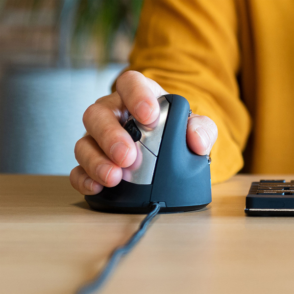 R-Go HE Break -langallinen ergonominen hiiri, musta