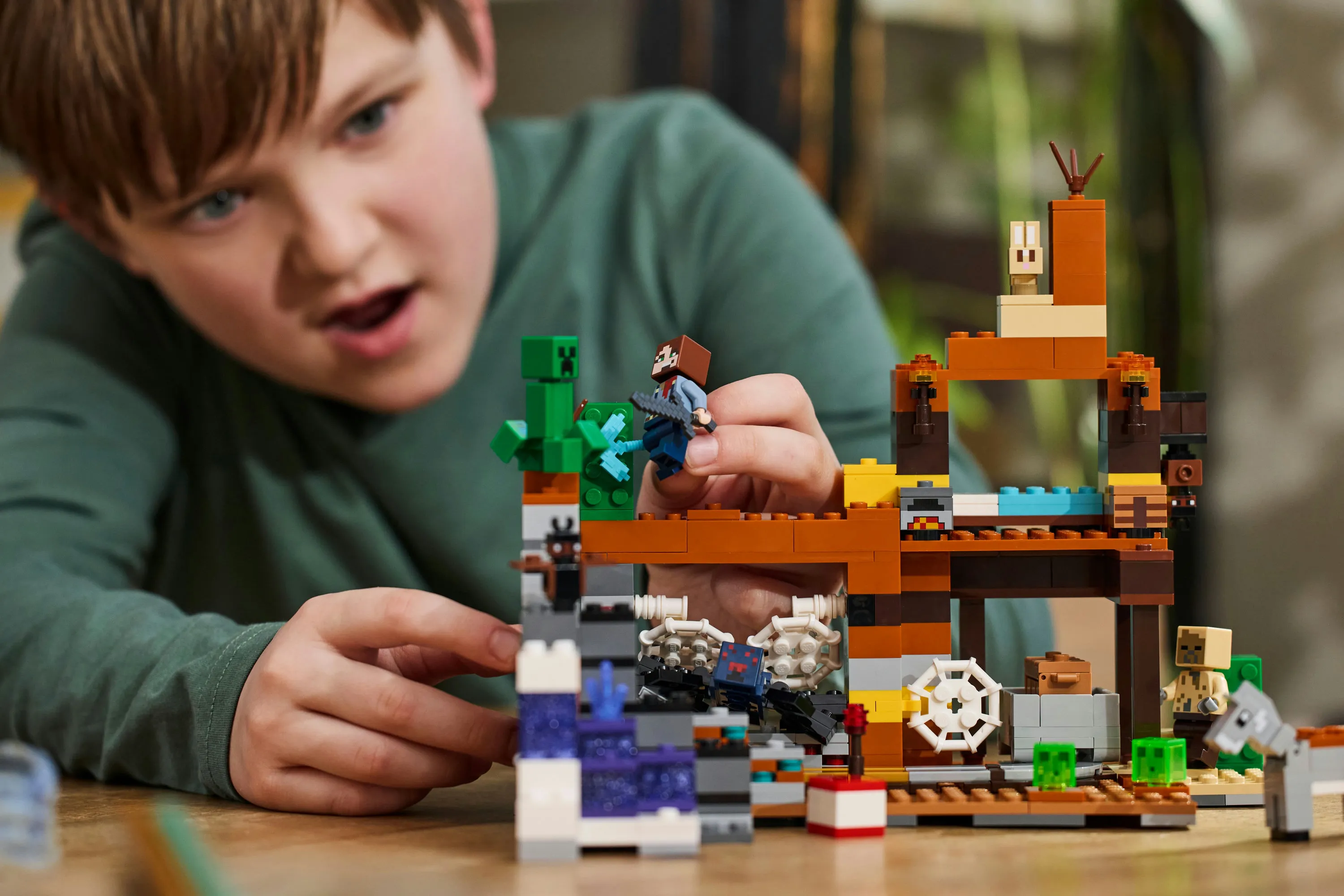 LEGO Minecraft The Ravine Mine Shaft 21263