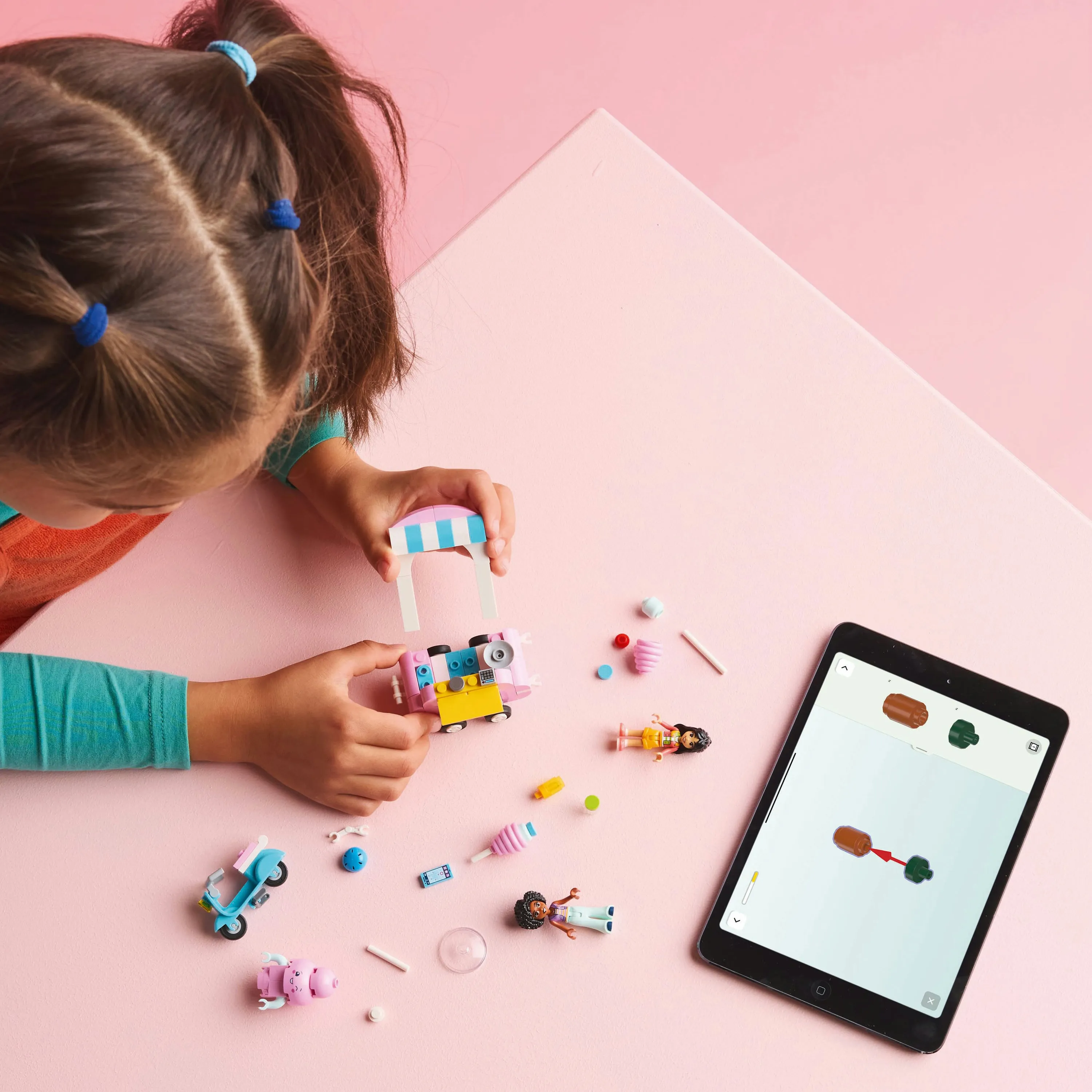 LEGO Friends Sockervaddsstånd och skoter 42643 LEGO Friends Sockervaddsstånd och skoter 42643