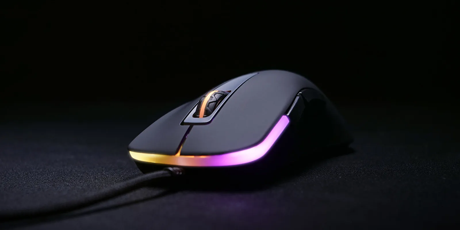 Xtrfy M1 RGB -pelihiiri, musta