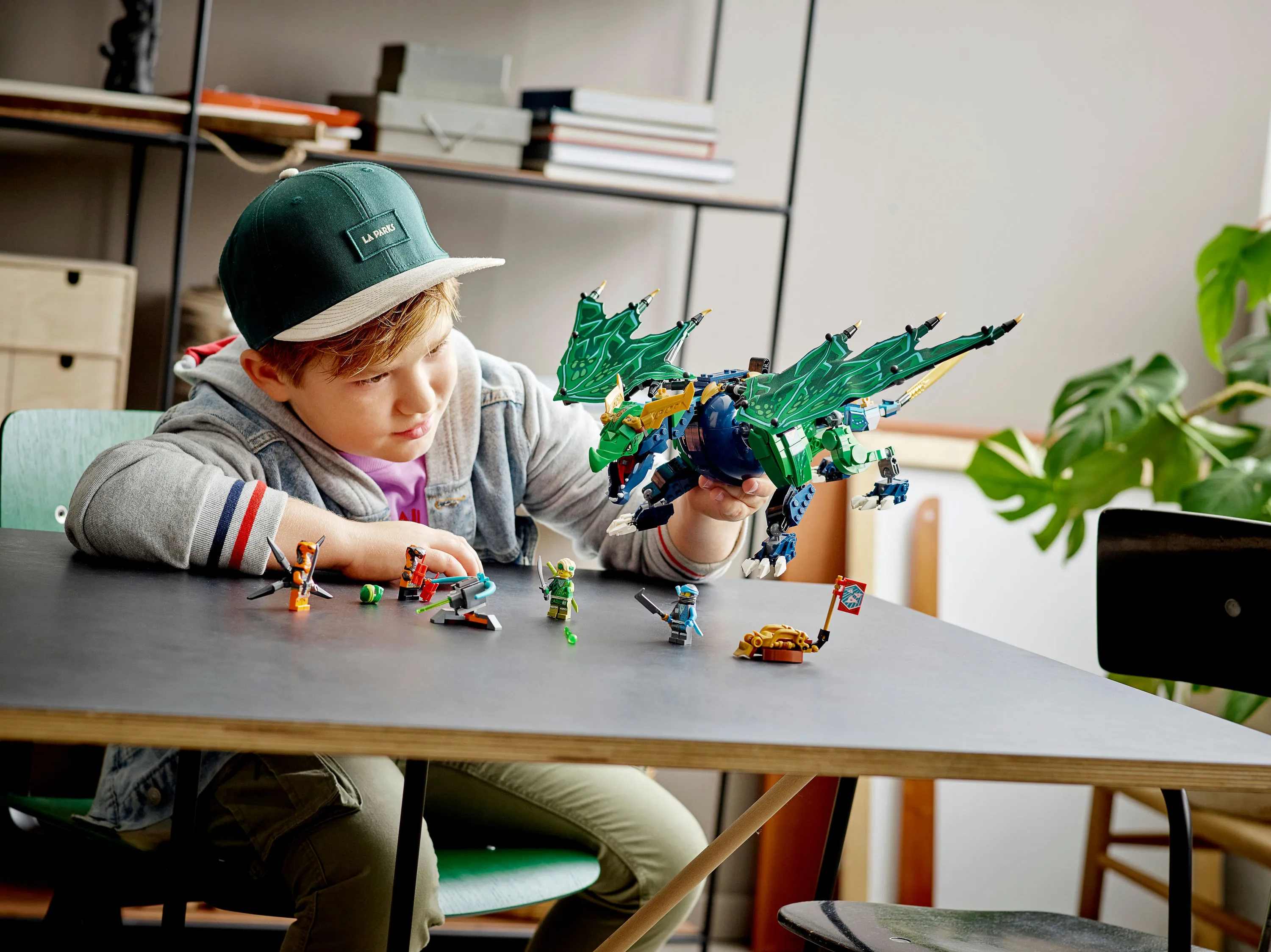 Lego Ninjago -Lloydin legendaarinen lohik&auml;&auml;rme 71766
