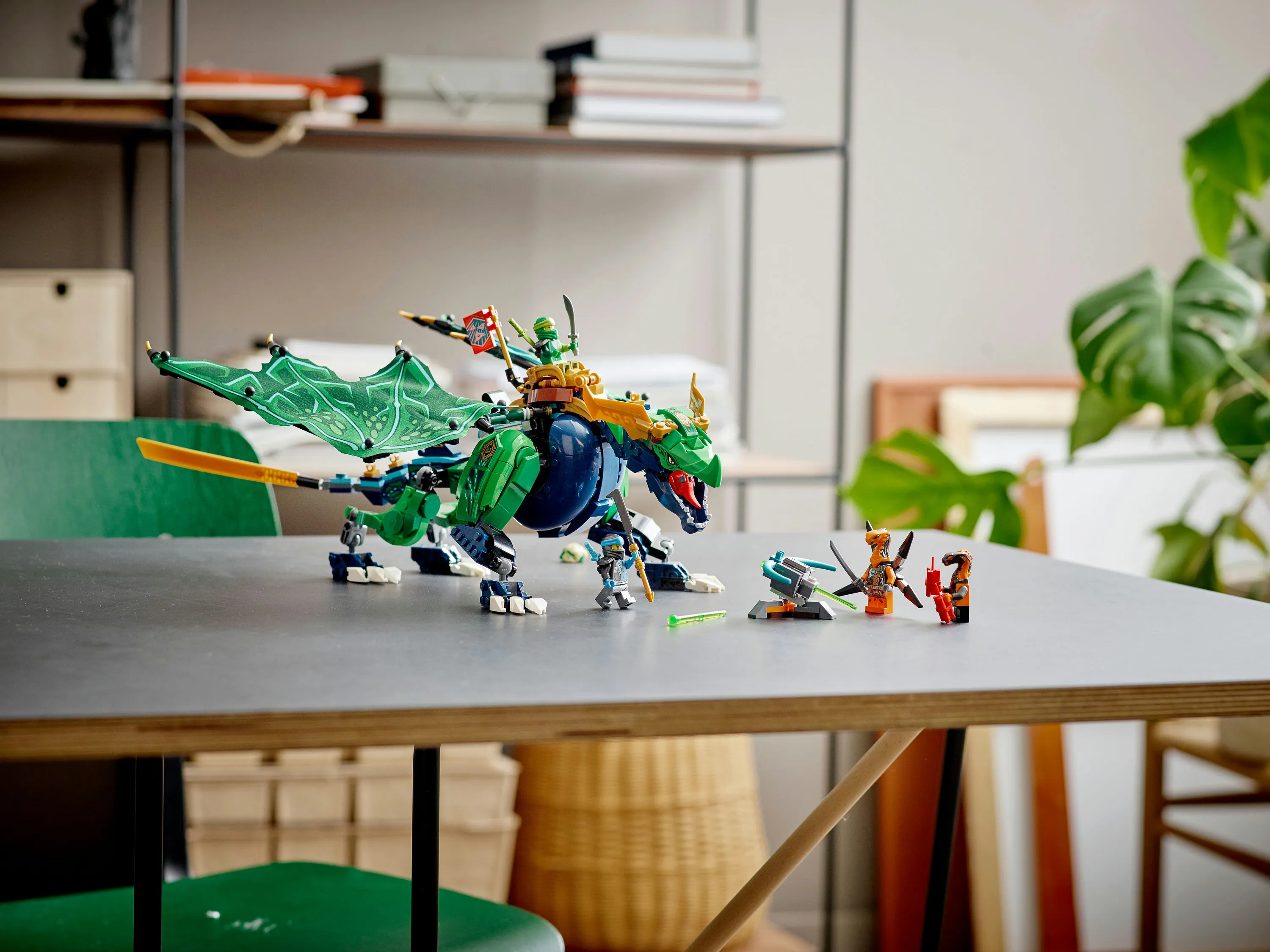 Lego Ninjago -Lloydin legendaarinen lohik&auml;&auml;rme 71766