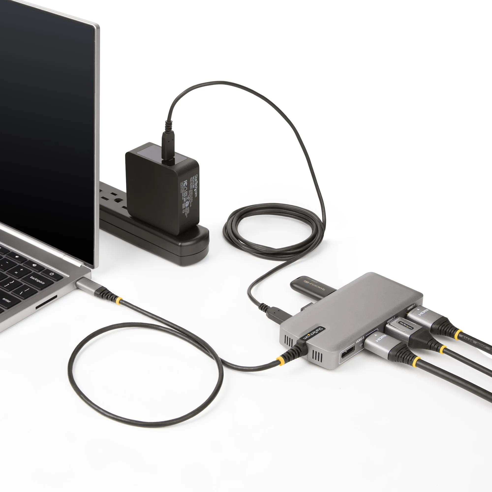 Startech USB-C Triple-Monitor Multiport -sovitin