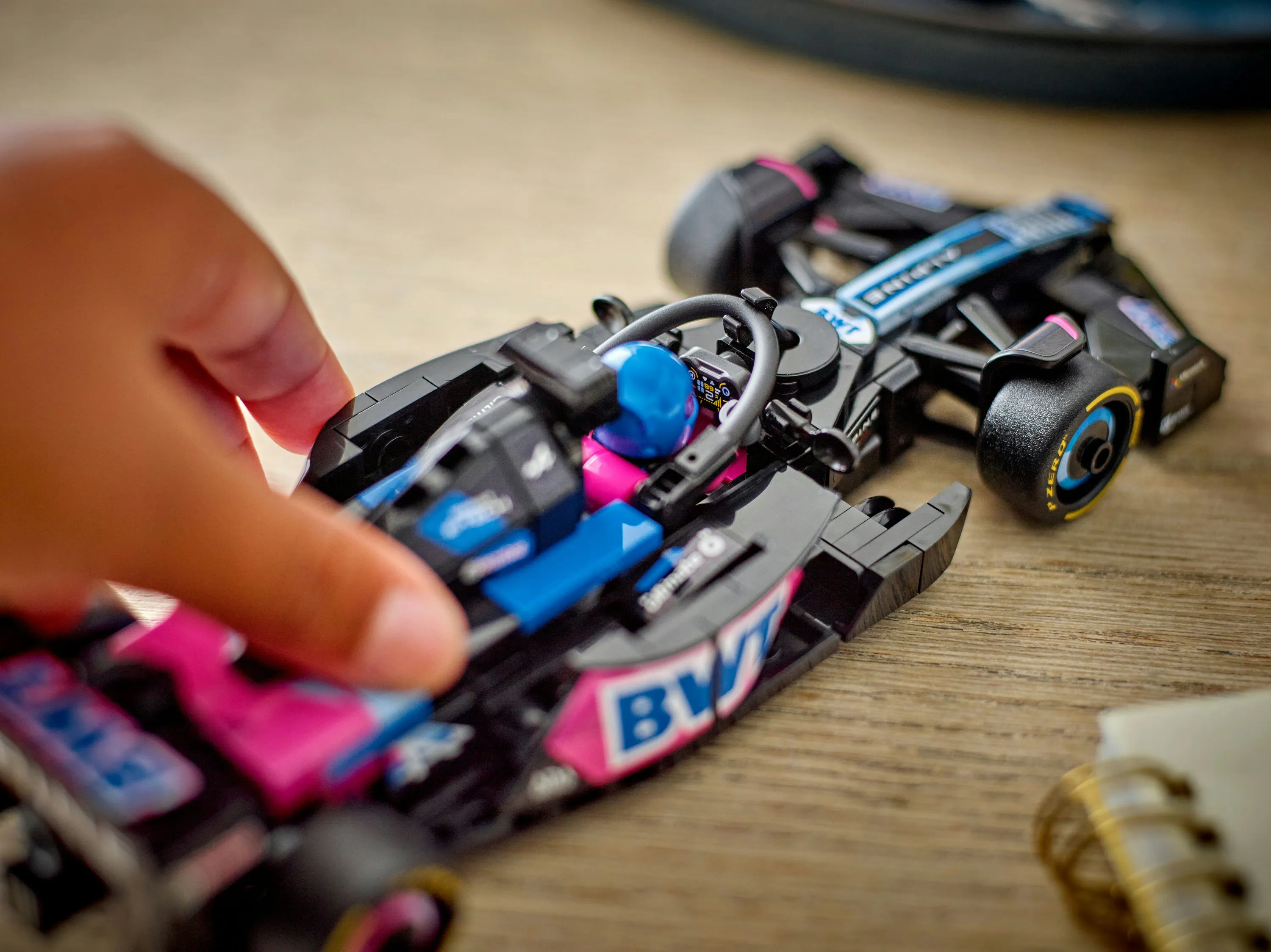 LEGO Speed Champions BWT Alpine F1 Team A524 racerbil 77248