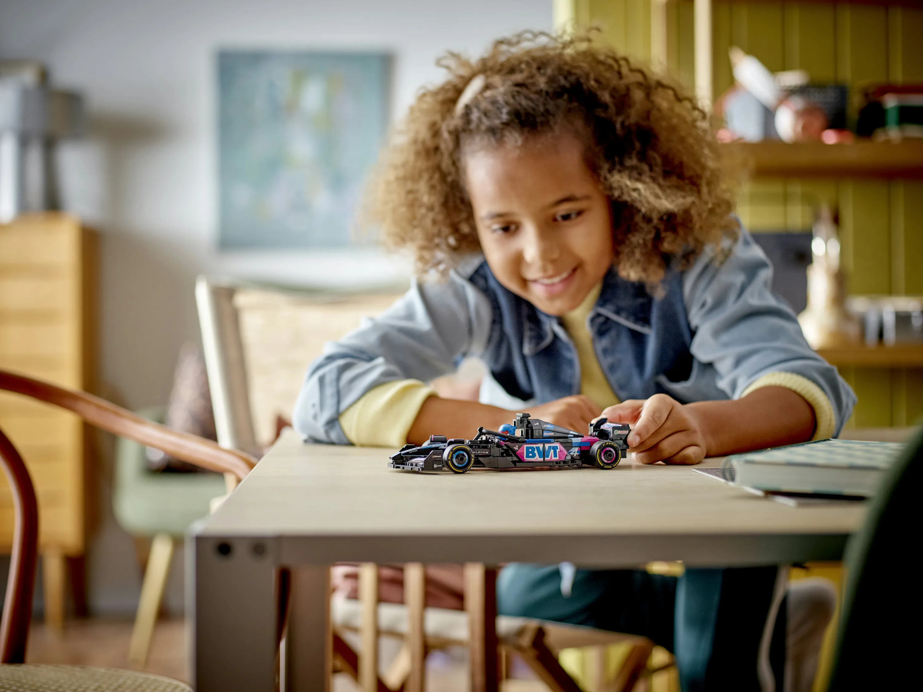 LEGO Speed Champions KICK Sauber F1 Team C44 Race Car 77247