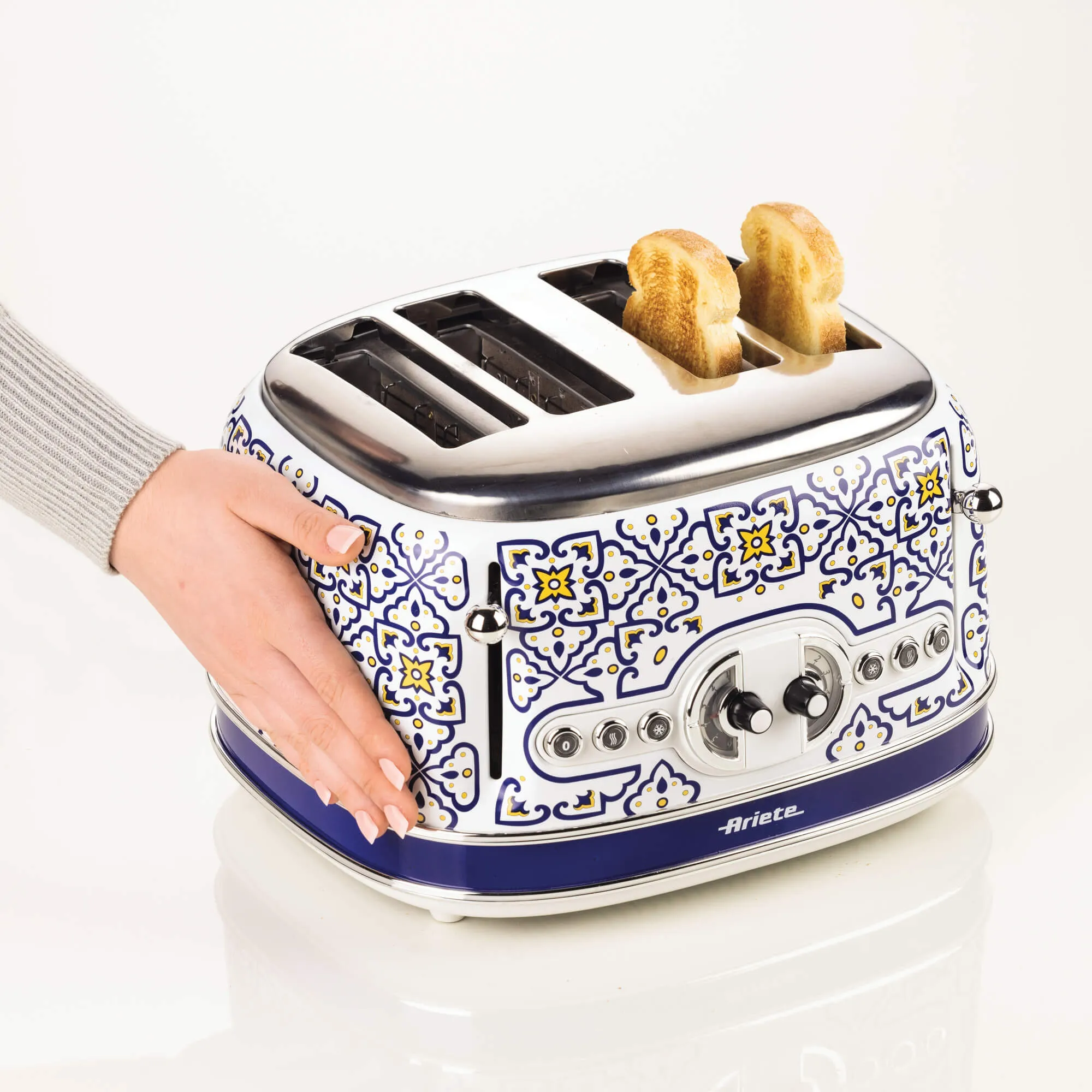 Ariete Capri 0156CA toaster, 4 slices, White/Light Blue
