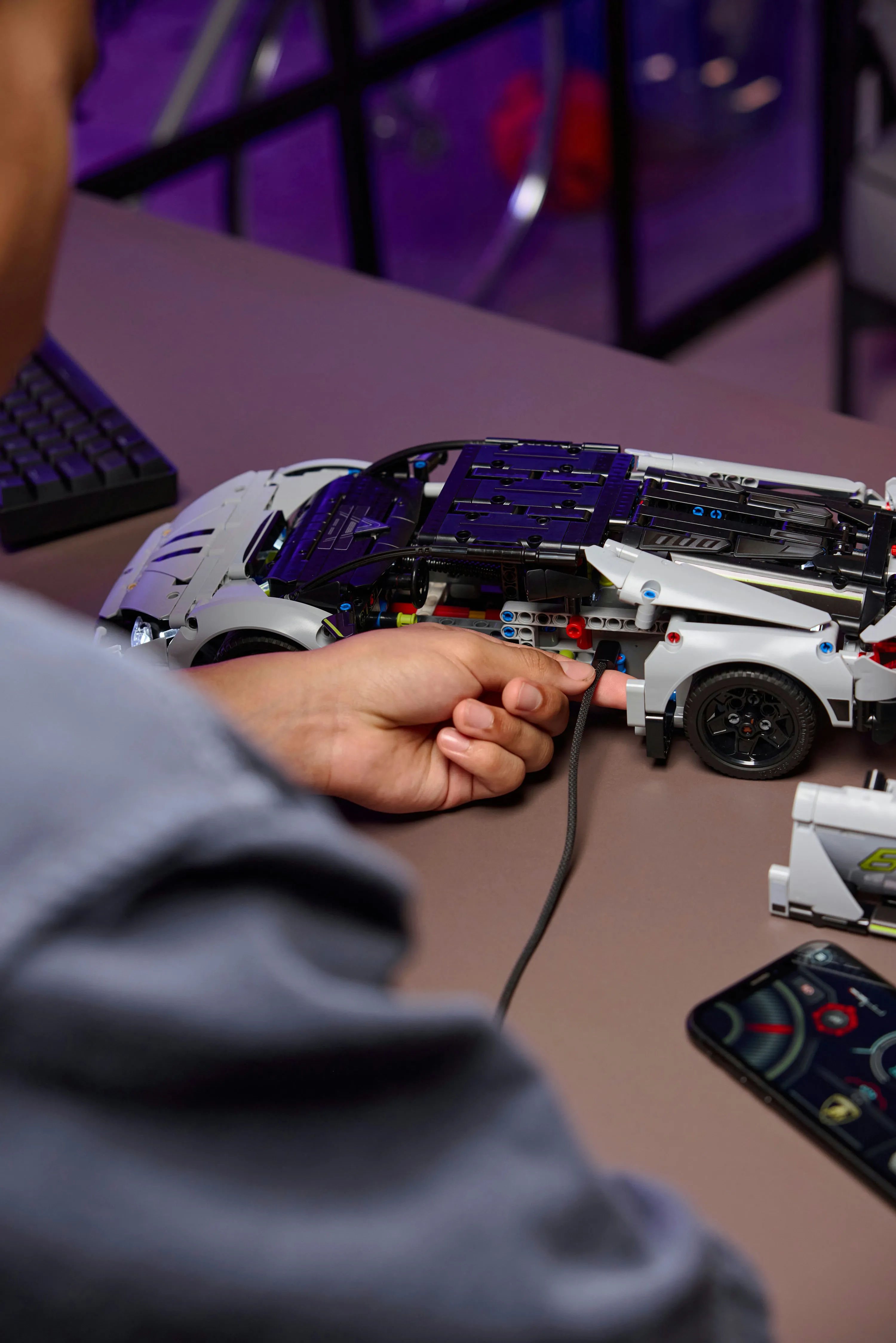 LEGO Technic Lamborghini Revuelto supersportbil 42214 LEGO Technic Lamborghini Revuelto supersportbil 42214